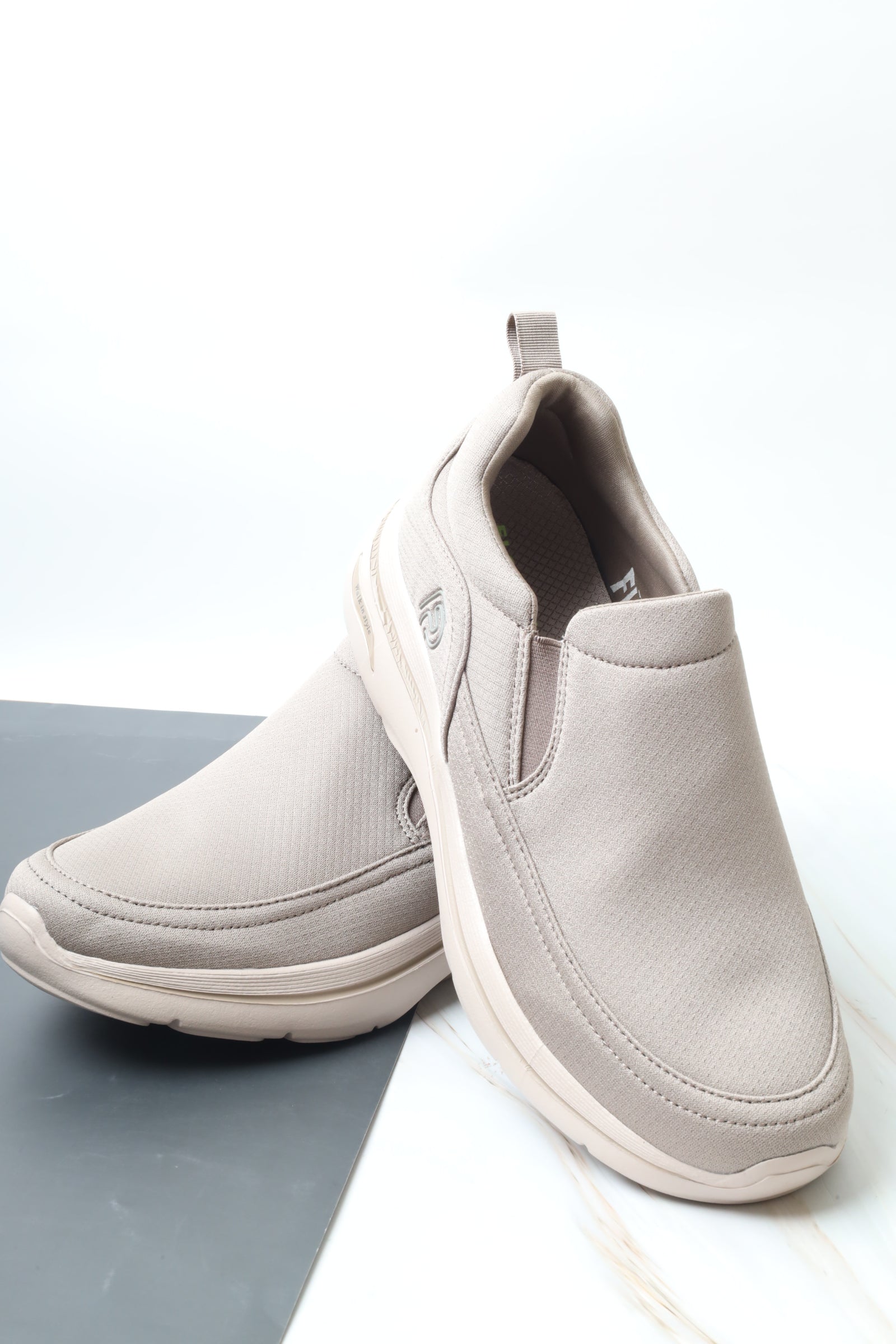 حذاء رياضي 158617