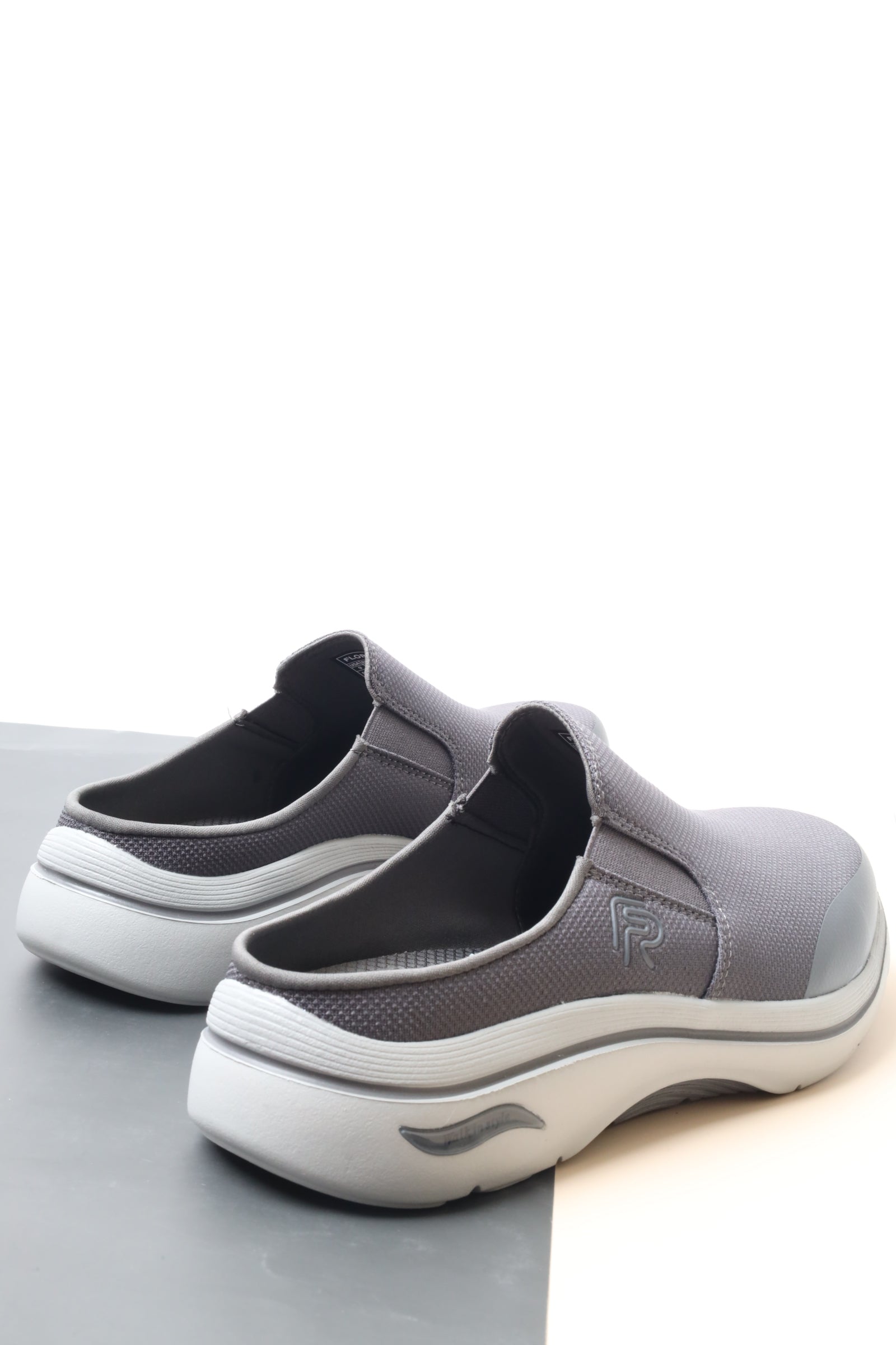 حذاء رياضي 158626