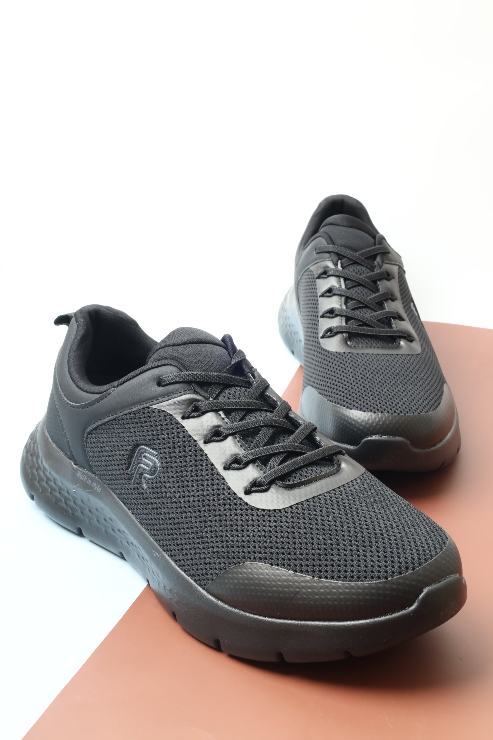 حذاء رياضي 158624