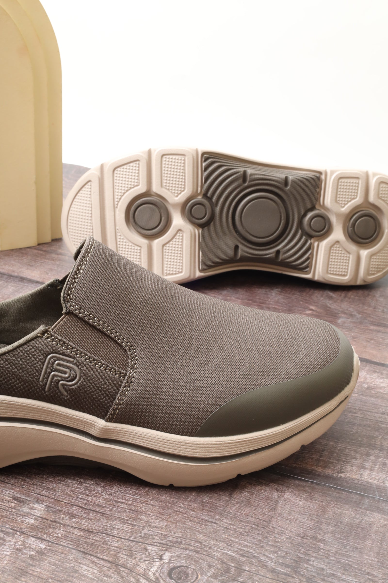 حذاء رياضي 158626