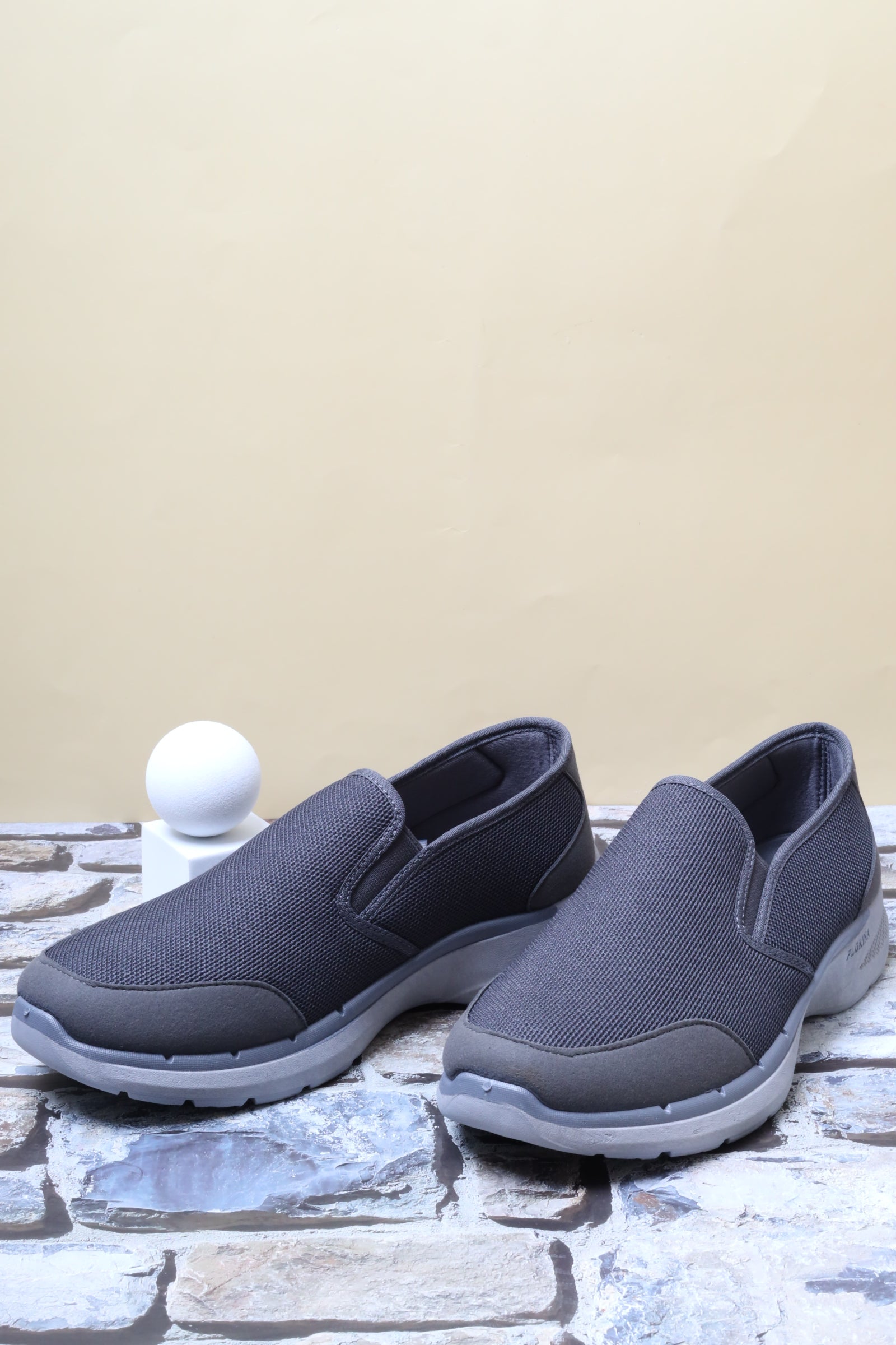 حذاء رياضي 23424