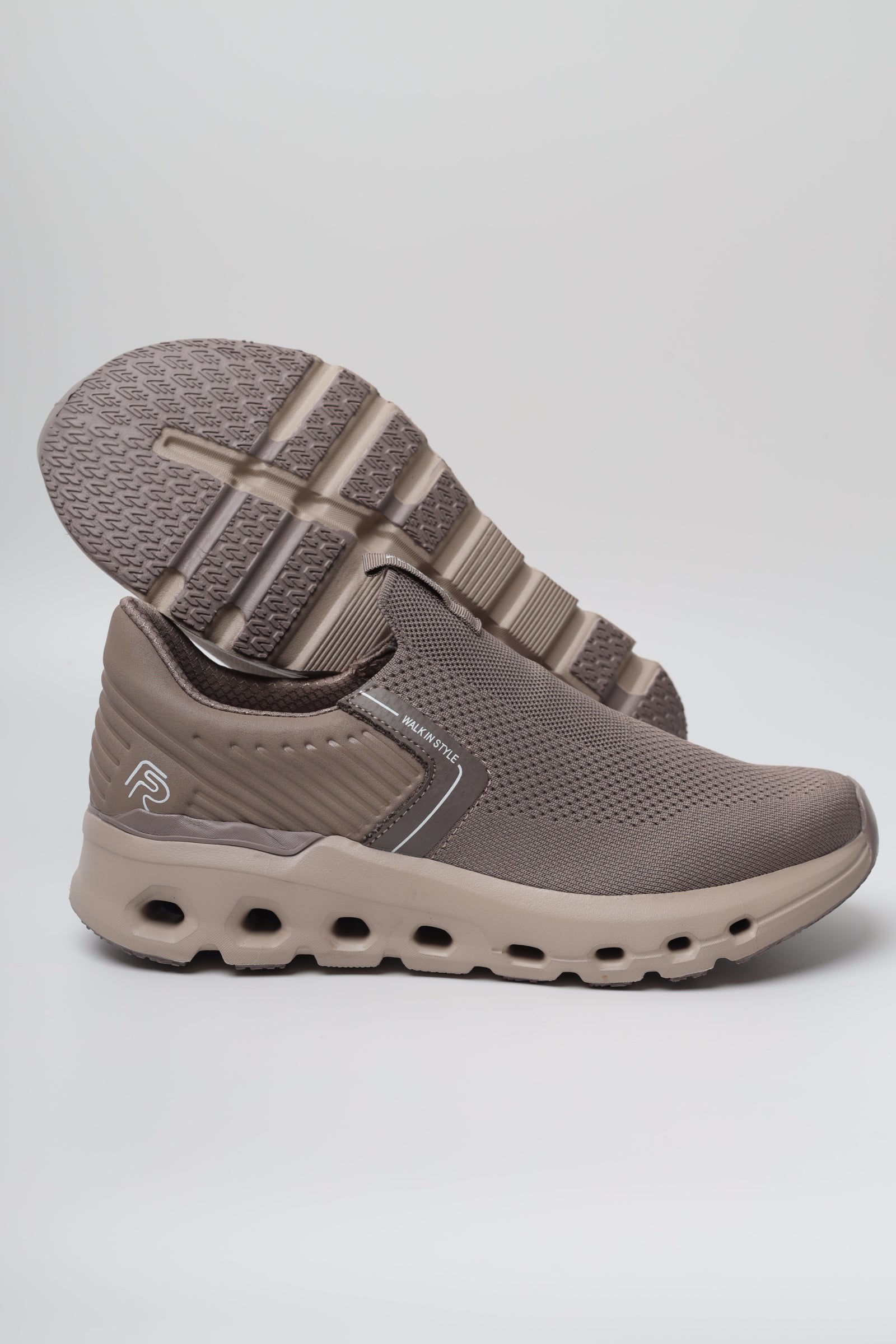 Sports shoes 158596