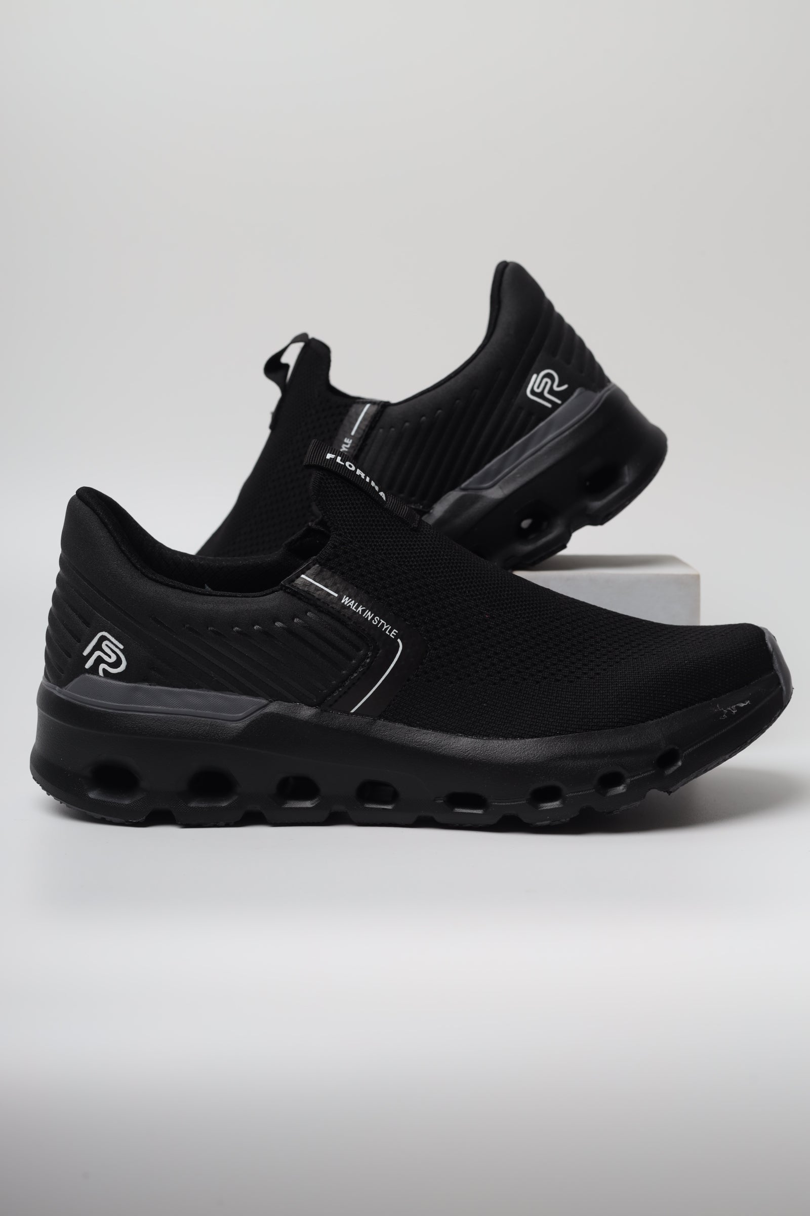 Sports shoes 158596