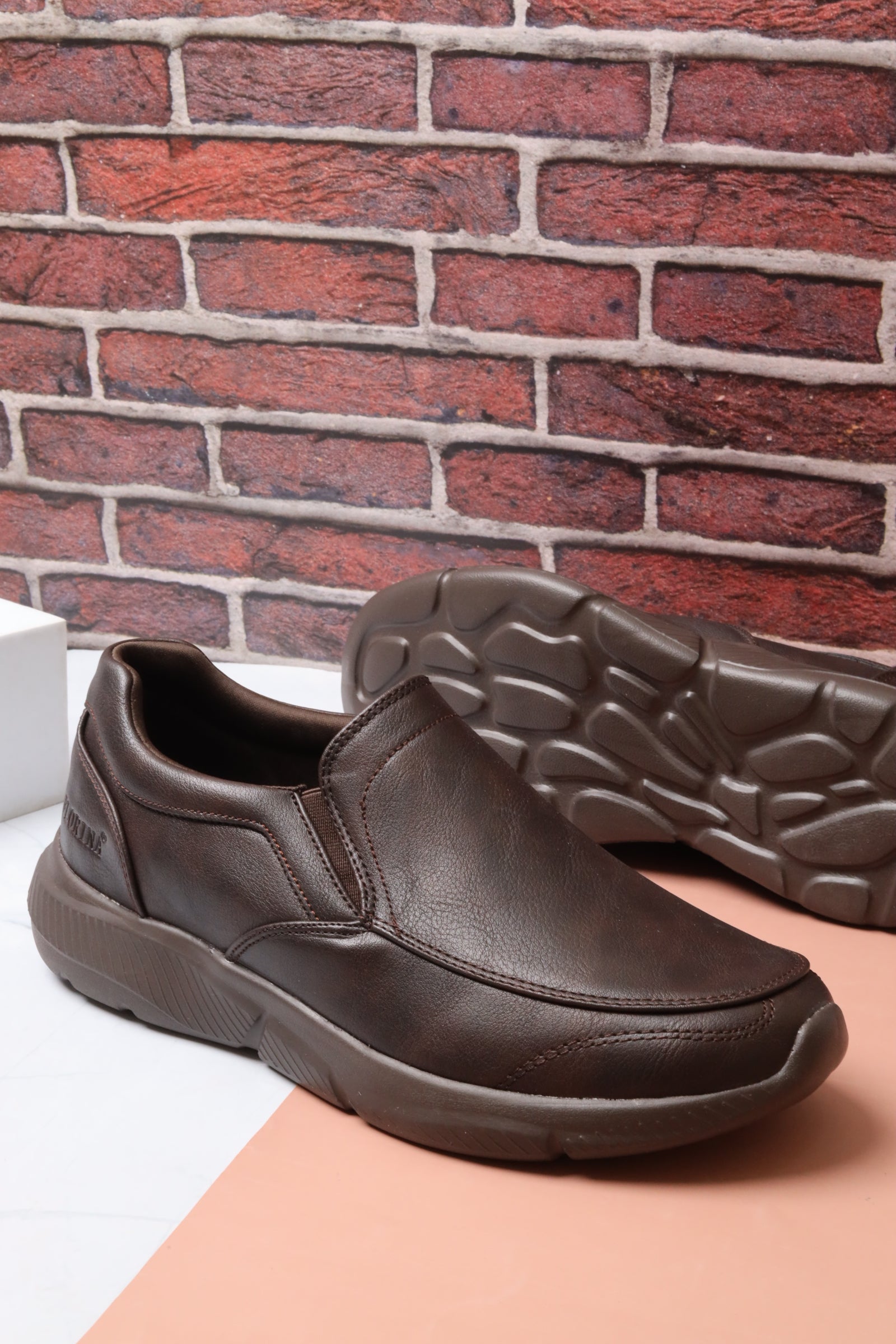 حذاء رياضي 158237