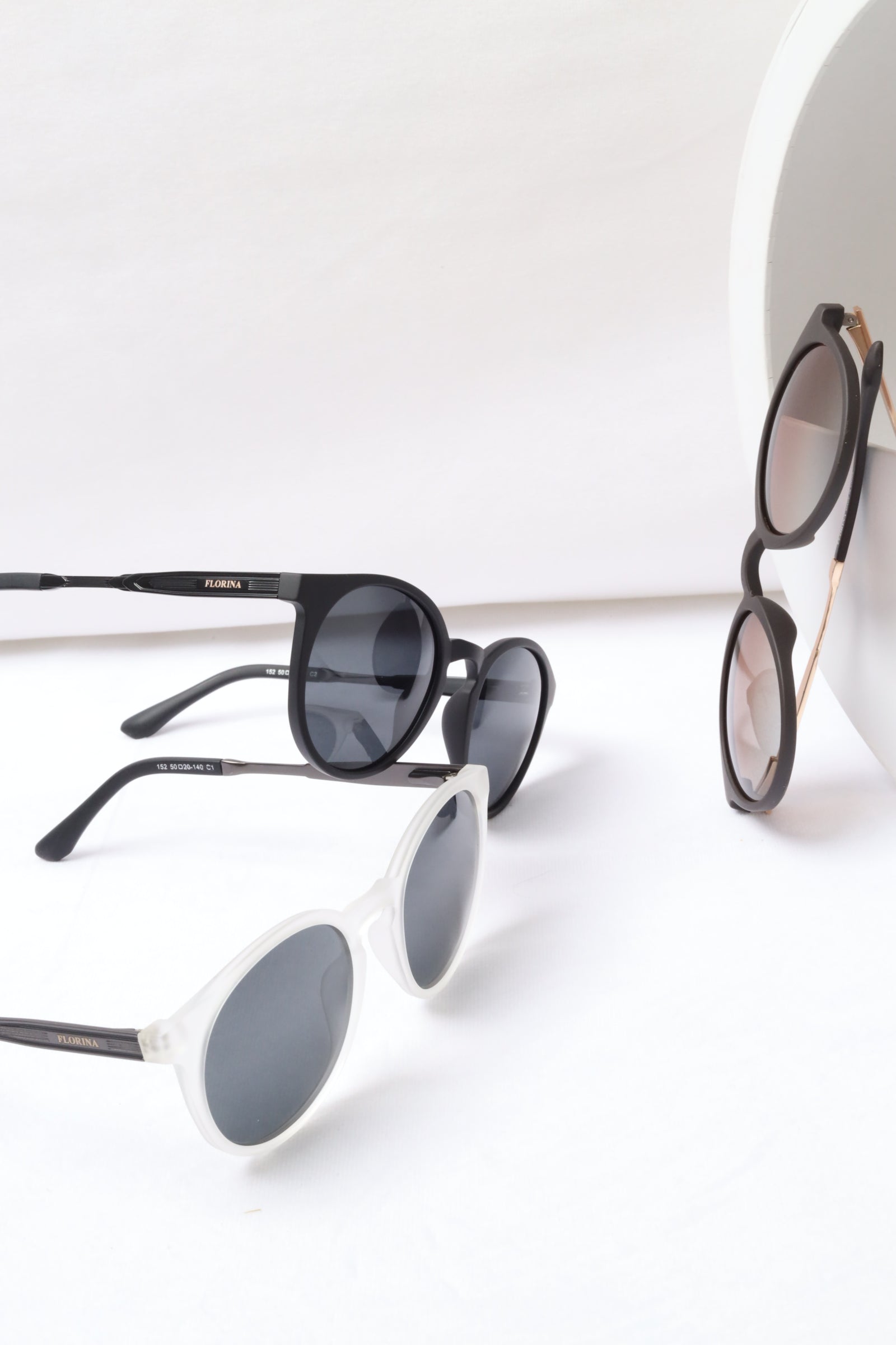 Sunglasses 152