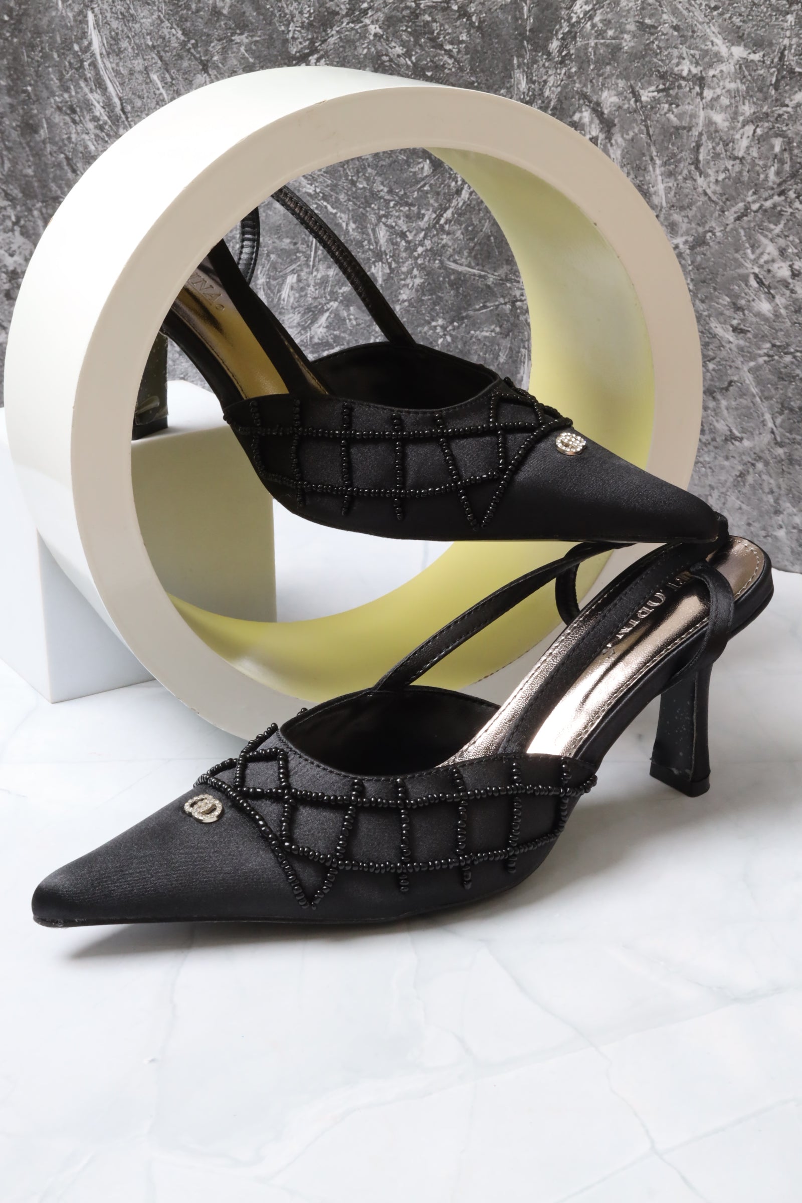 صندل نسائي بكعب متوسط 99015