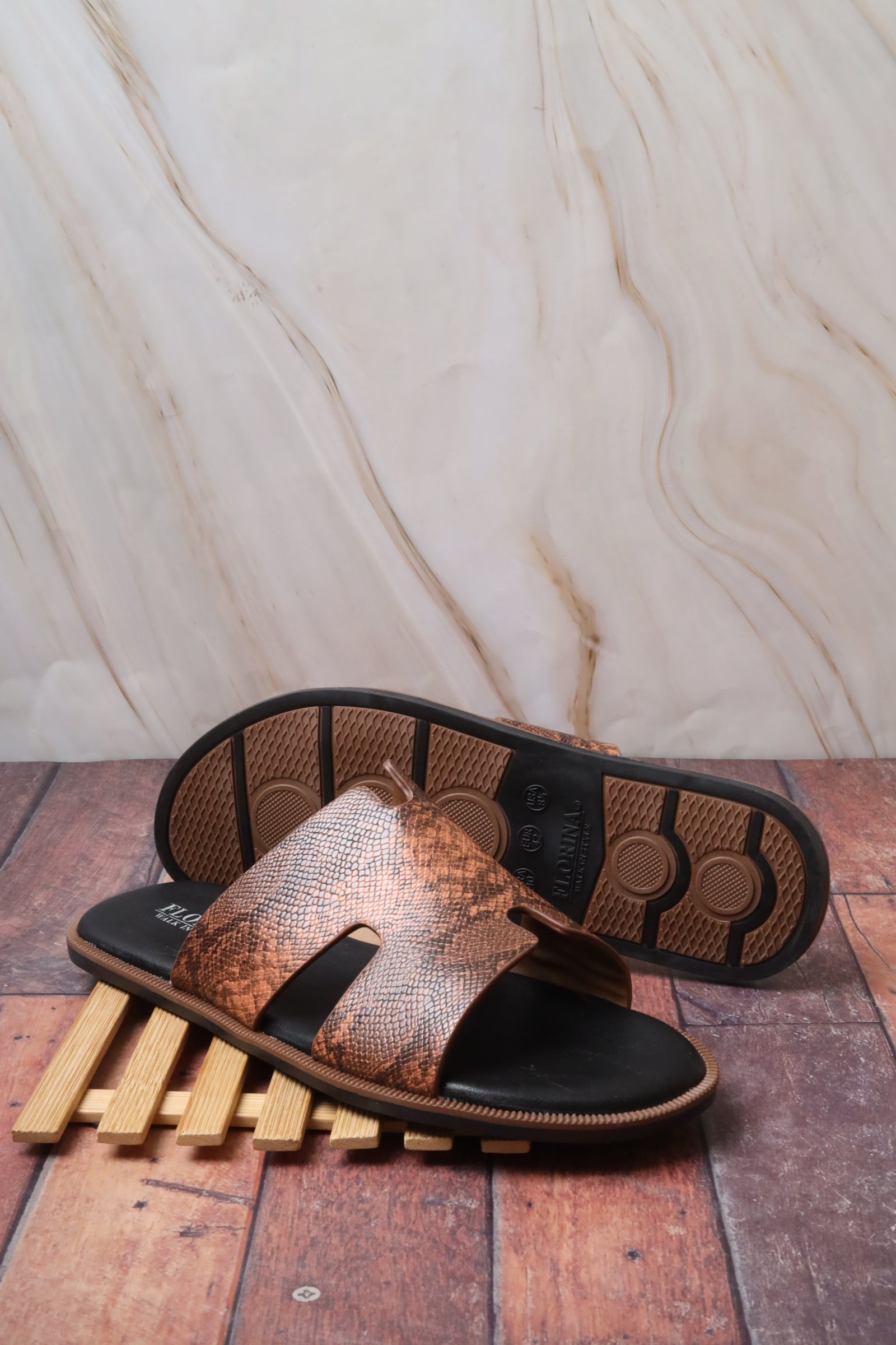 Italian sandal 55611