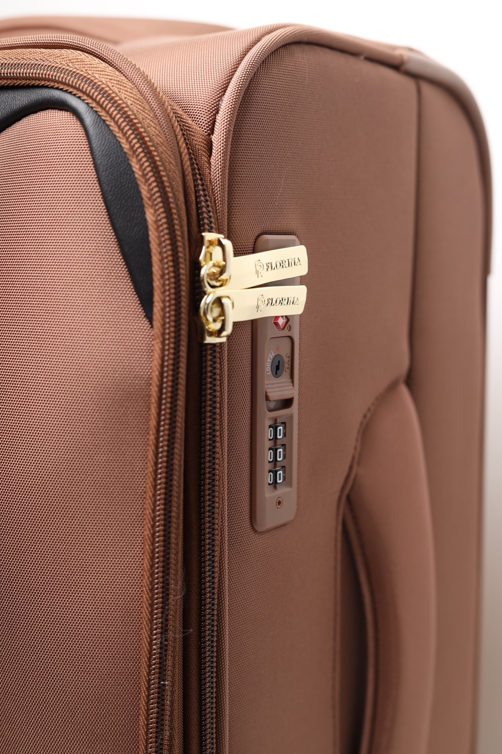 حقيبة سفر 20