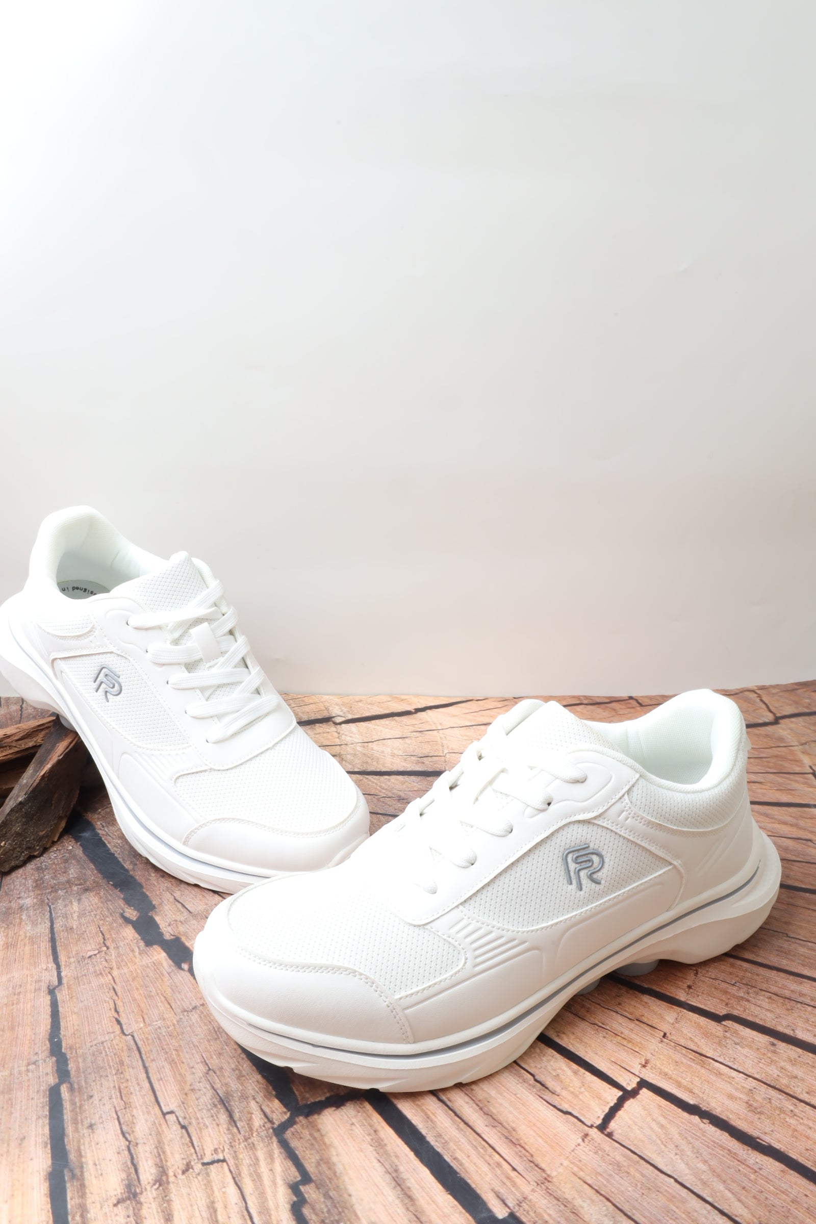 حذاء رياضي 158636