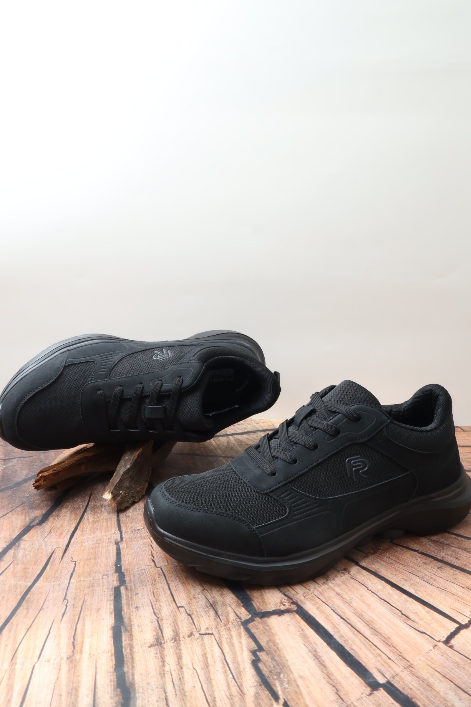 حذاء رياضي 158636