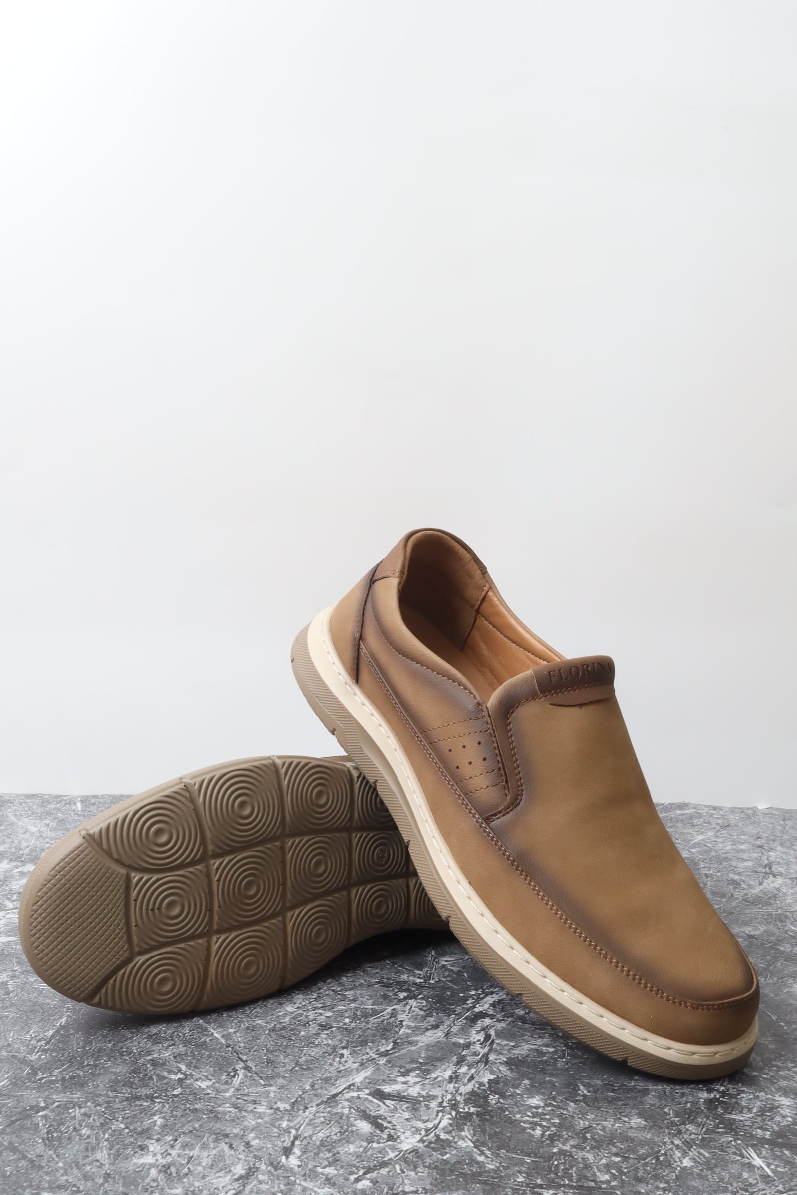 حذاء كاجول 77339