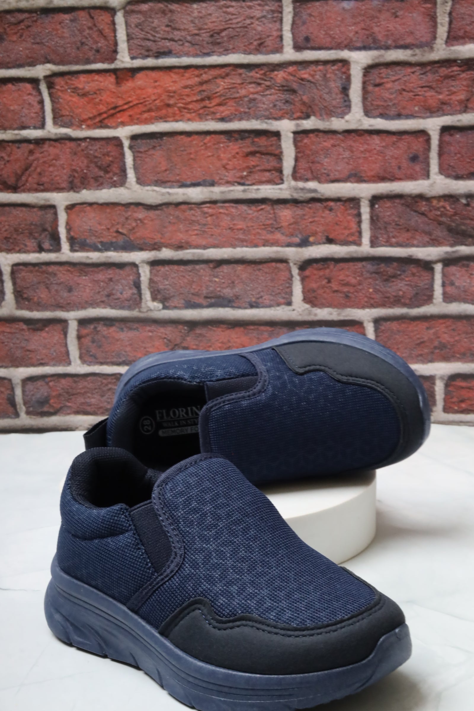 حذاء أطفالي رياضي 12128