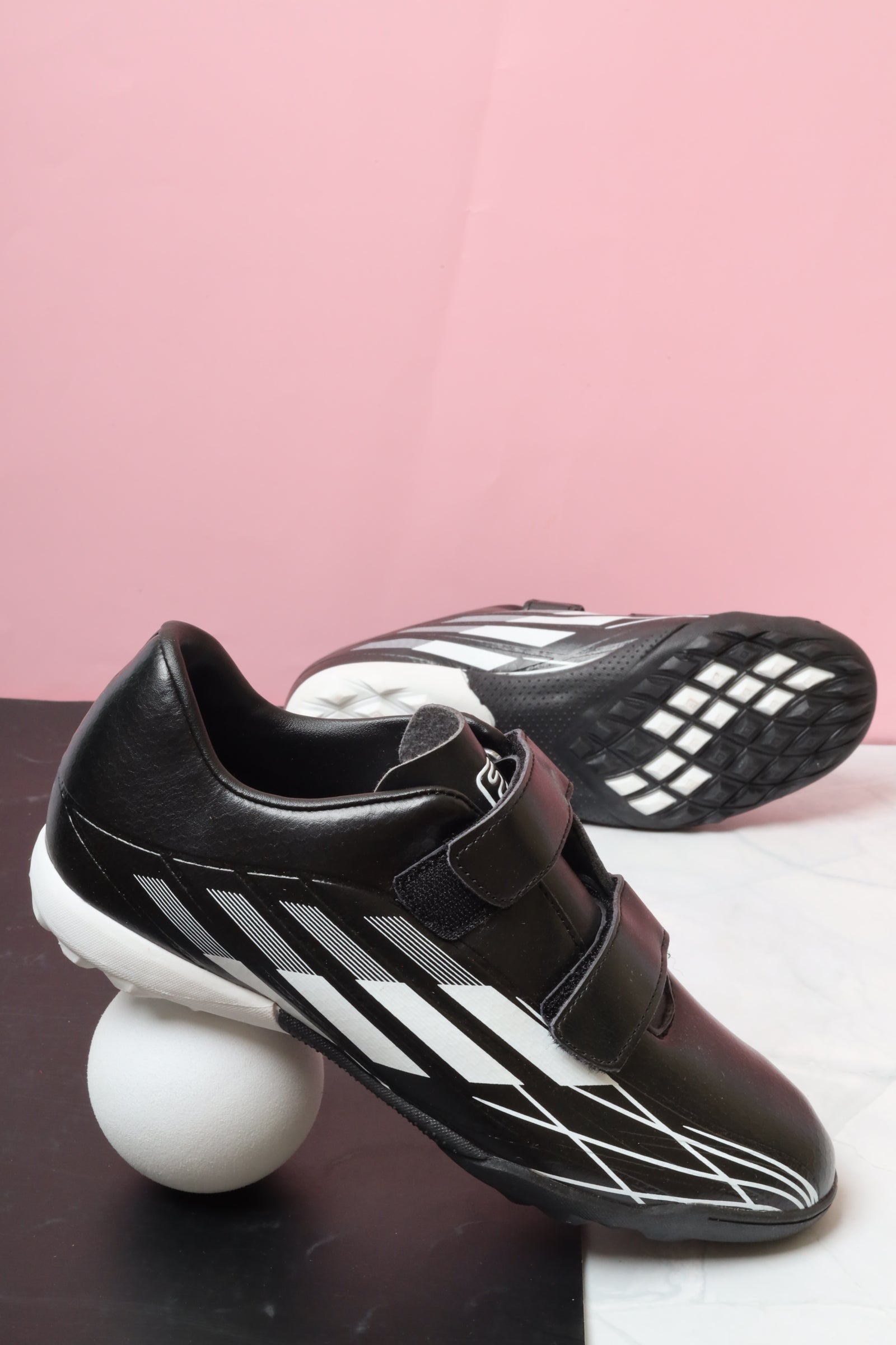Football shoe 76201