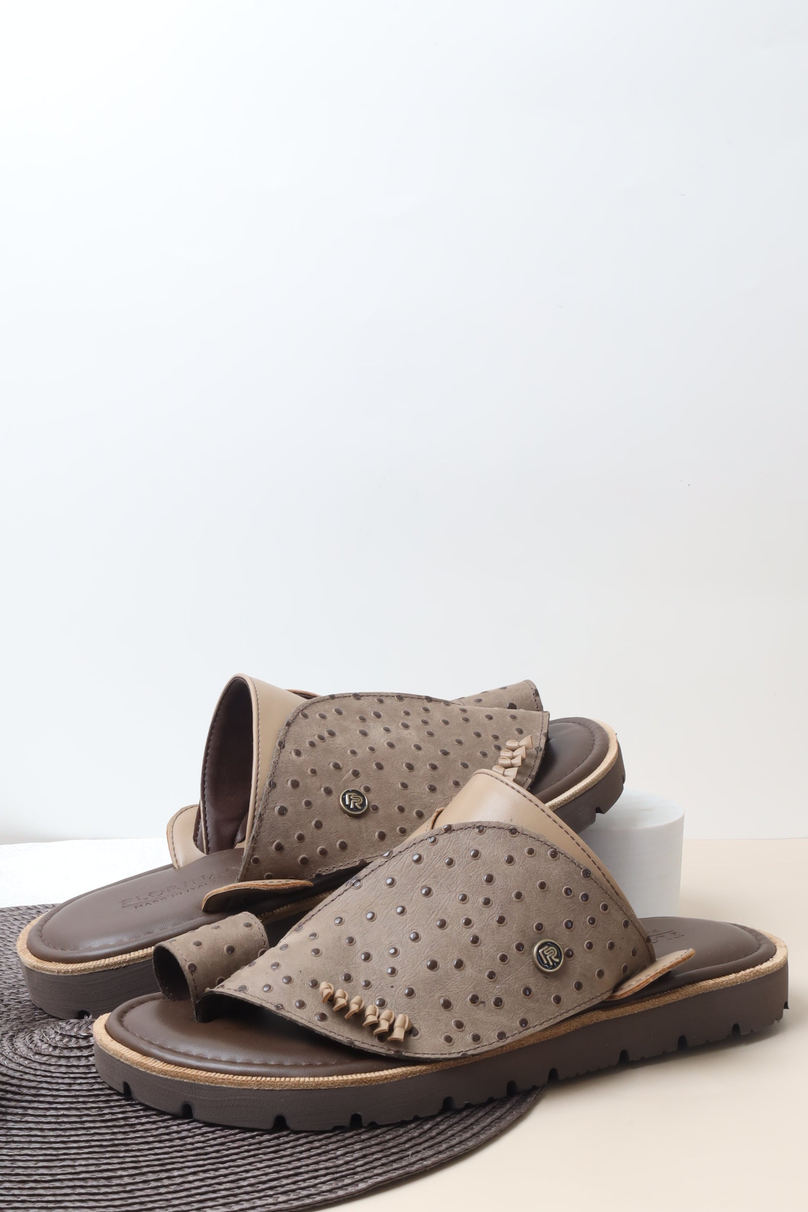 شرقي ايطالي 1261001