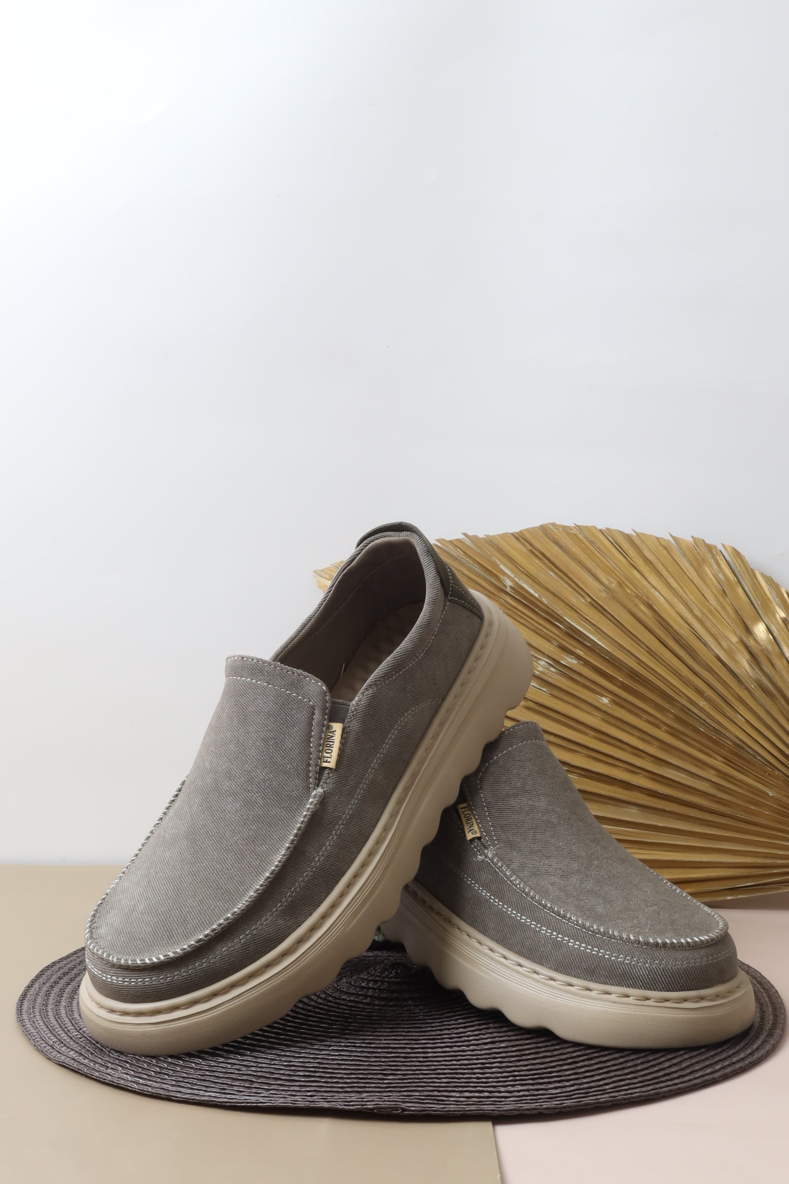 حذاء كاجول 89504