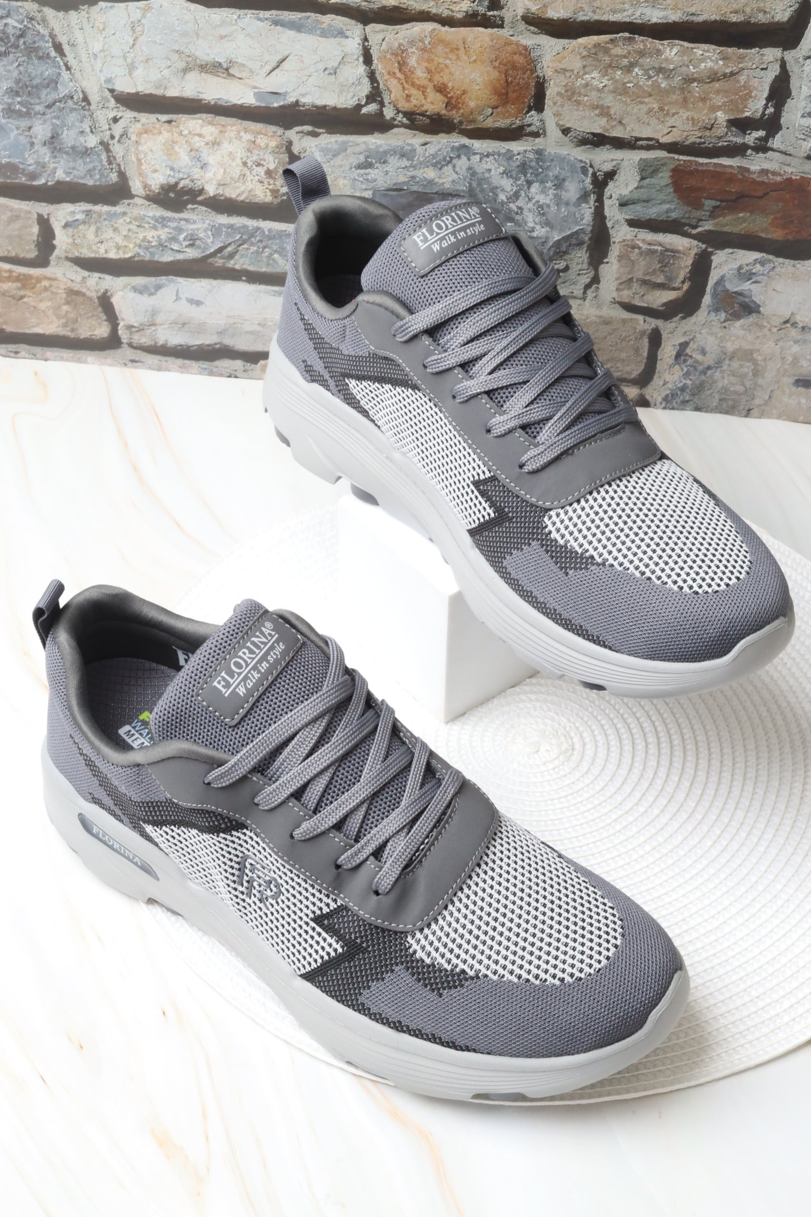 Sports shoes 158507