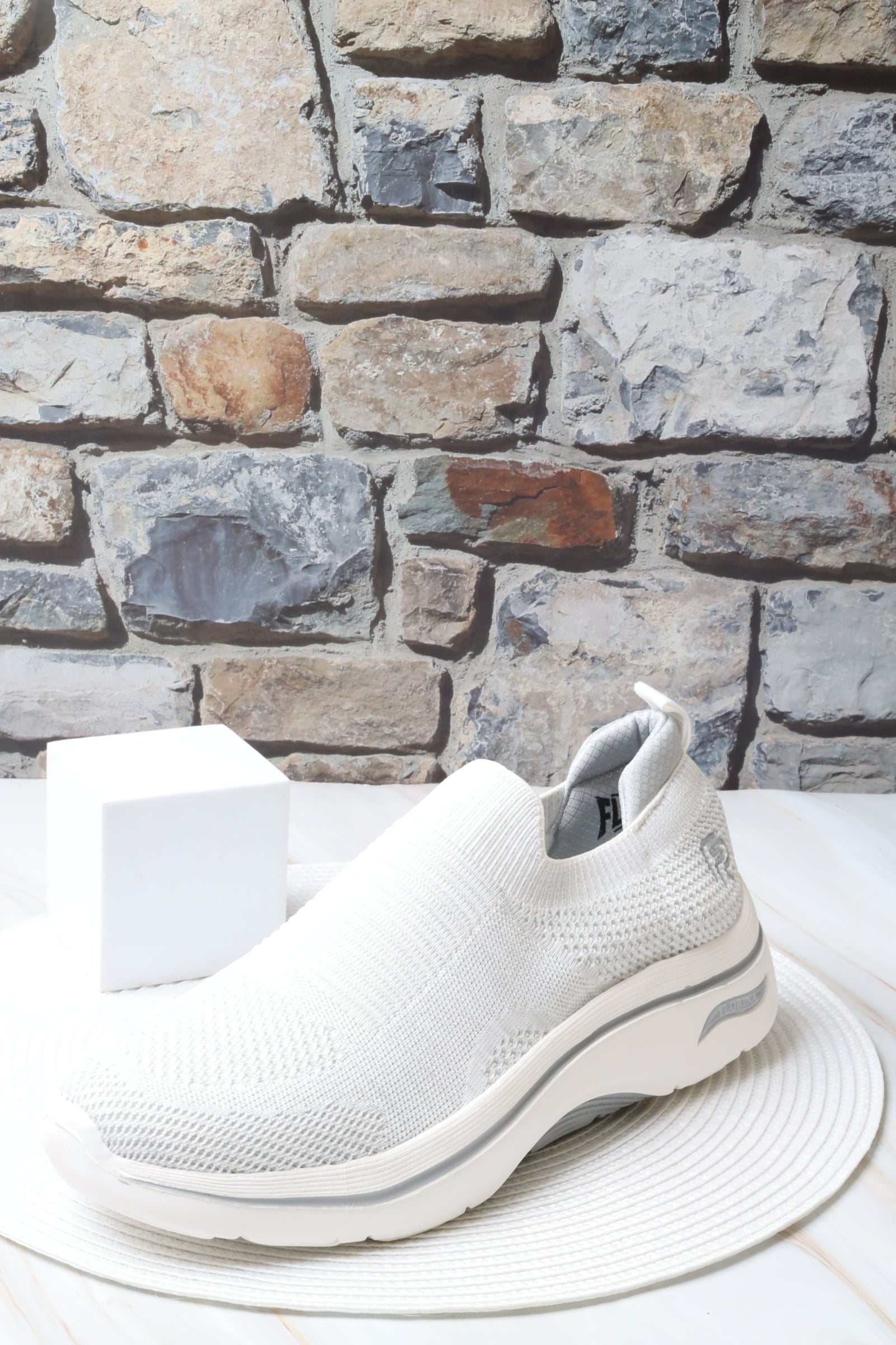 Sports shoes 158520