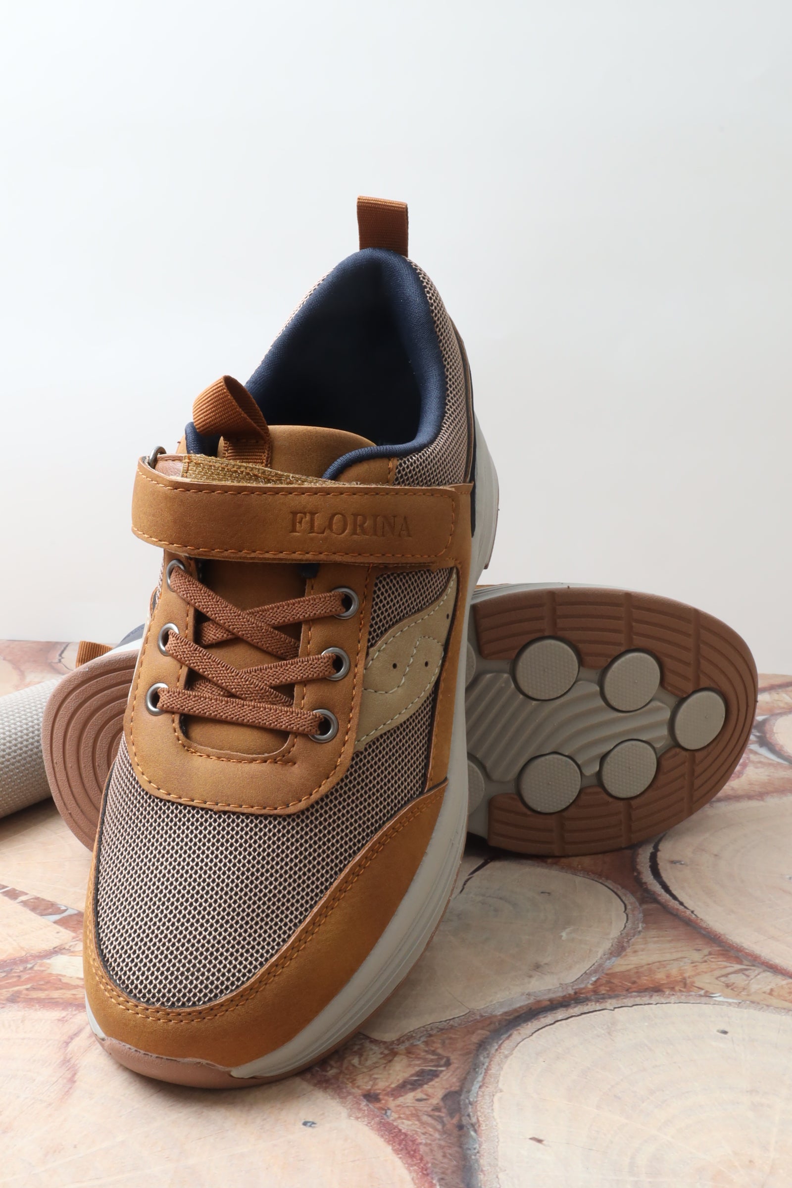 حذاء ولادي رياضي 38011