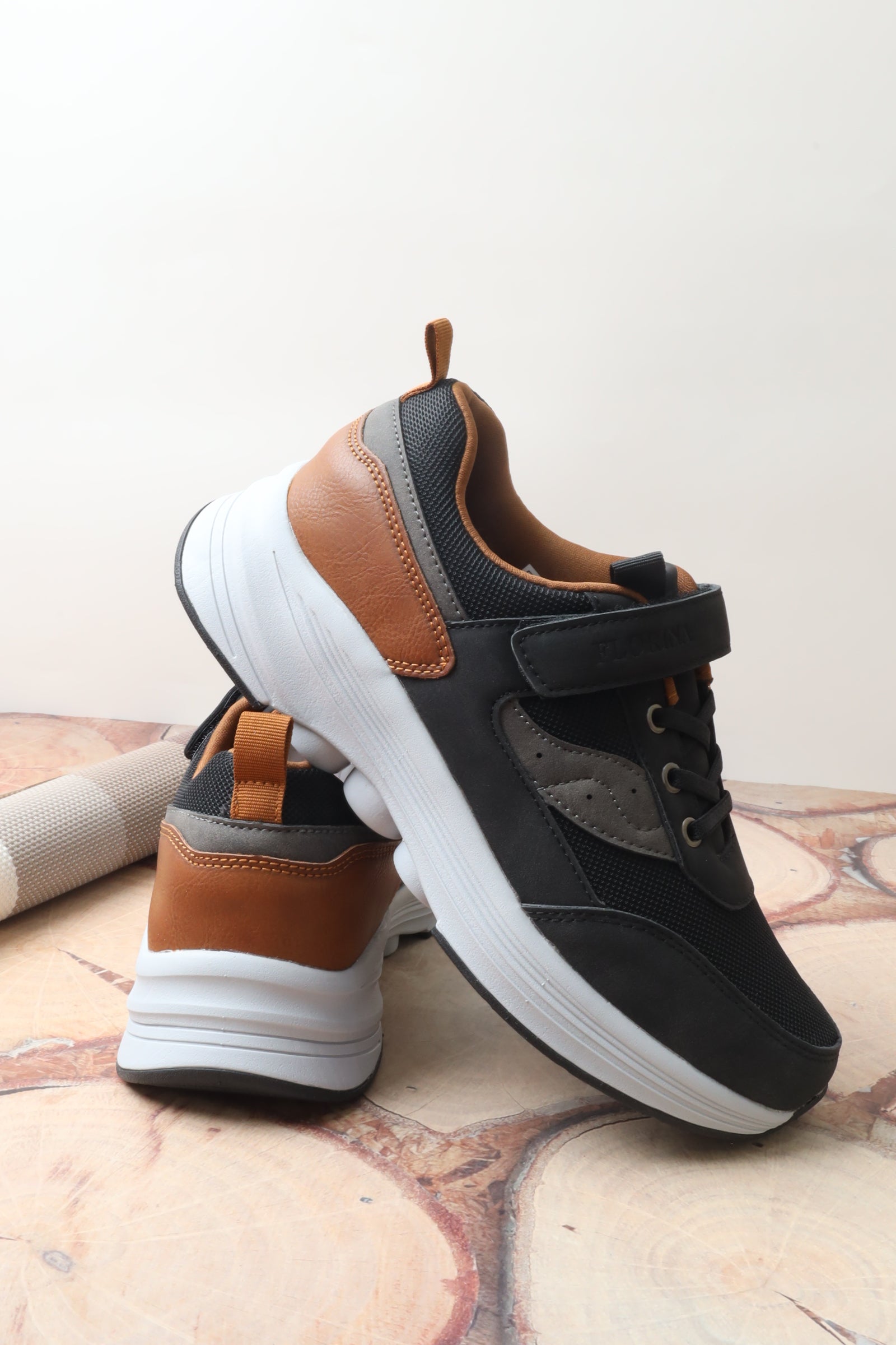 حذاء ولادي رياضي 38011