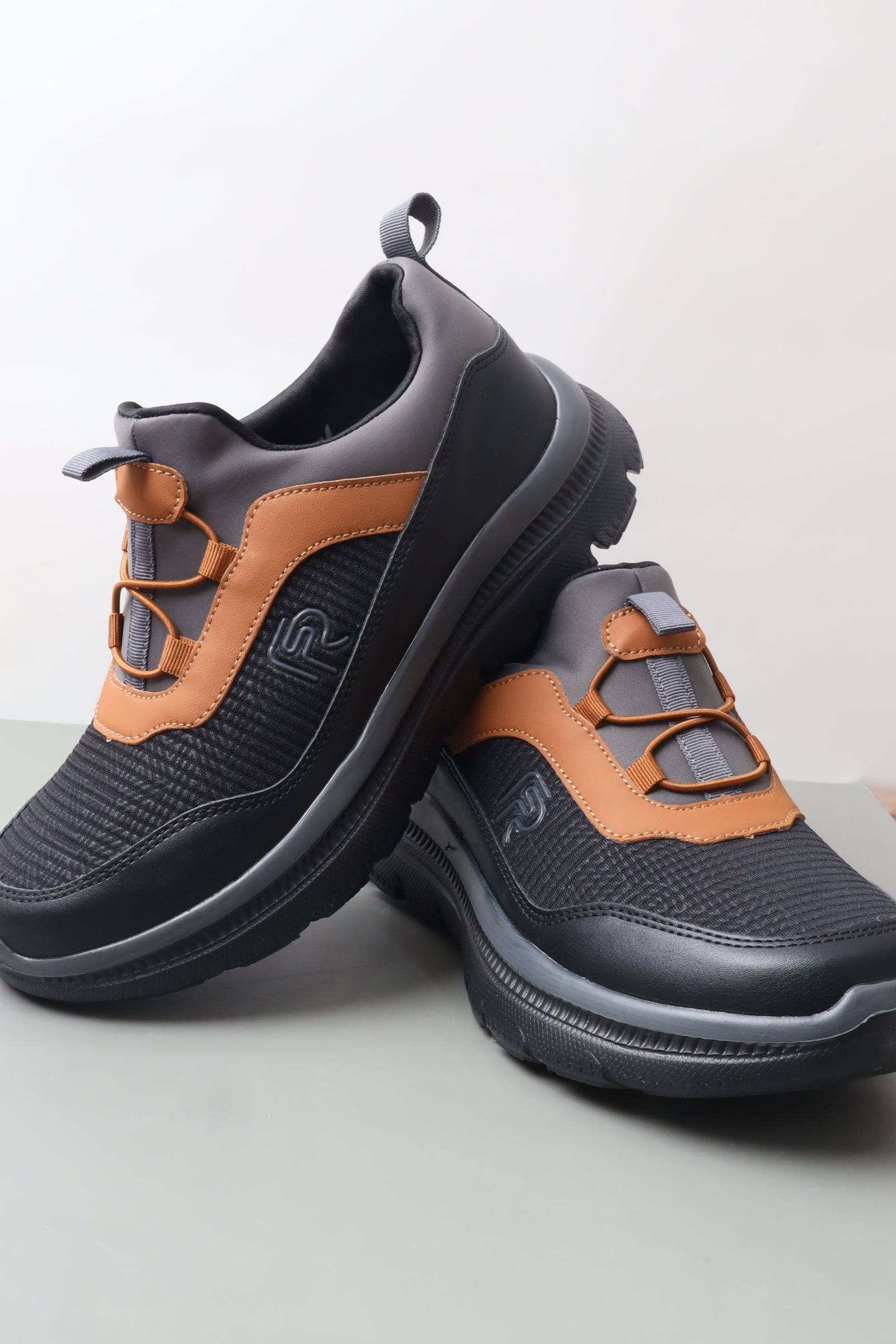 حذاء ولادي رياضي 38004