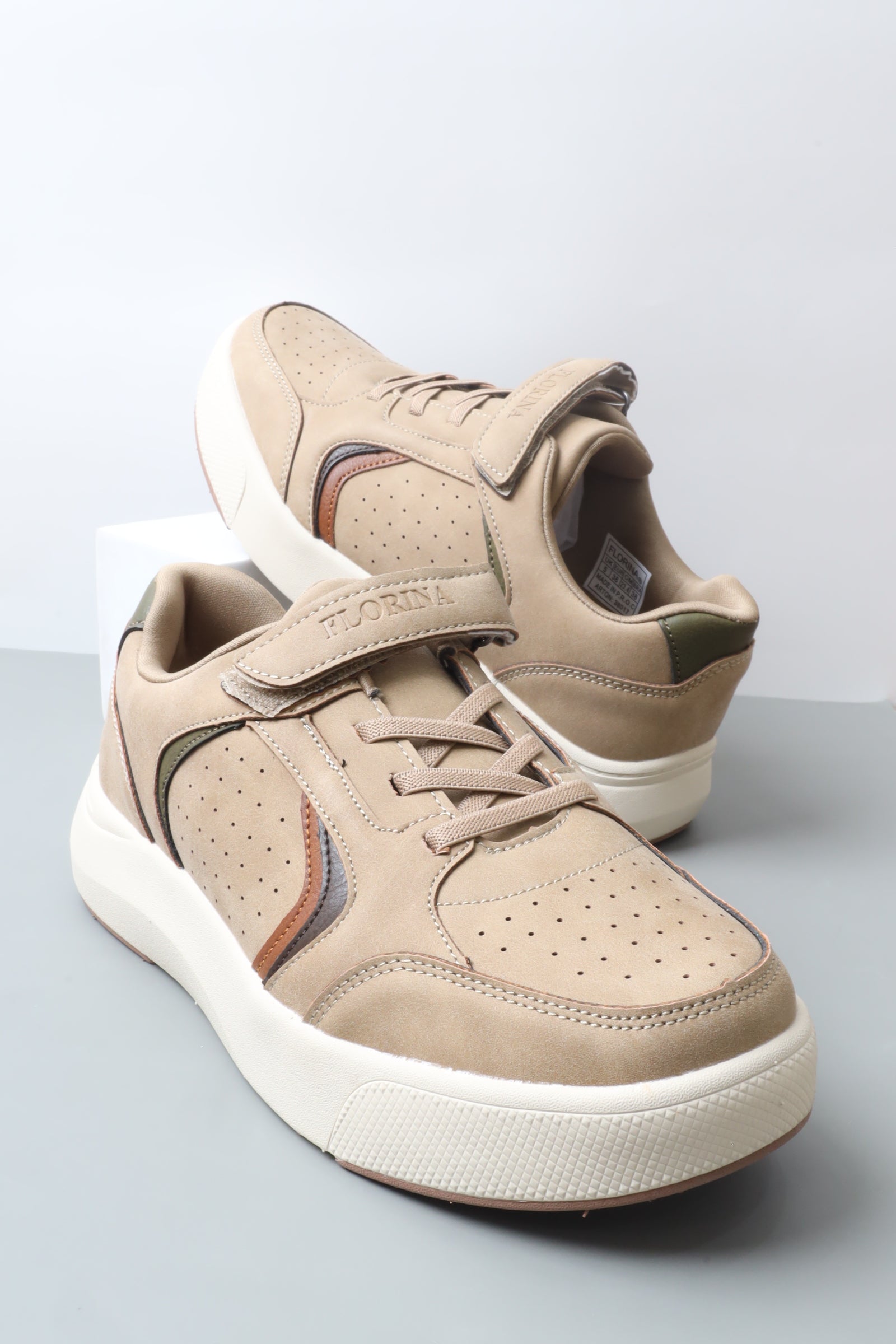 حذاء ولادي رياضي 38017