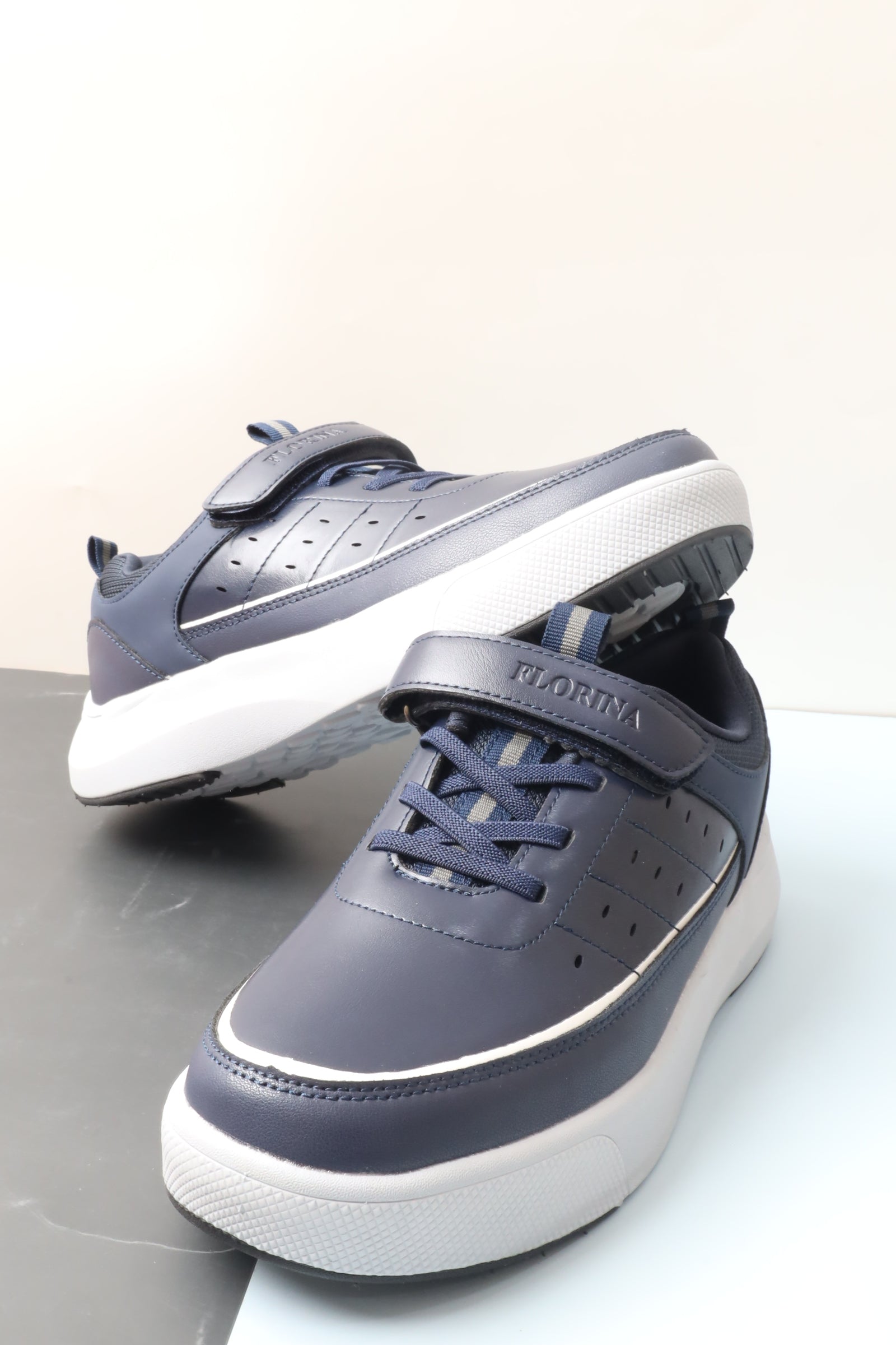 حذاء ولادي رياضي 38020