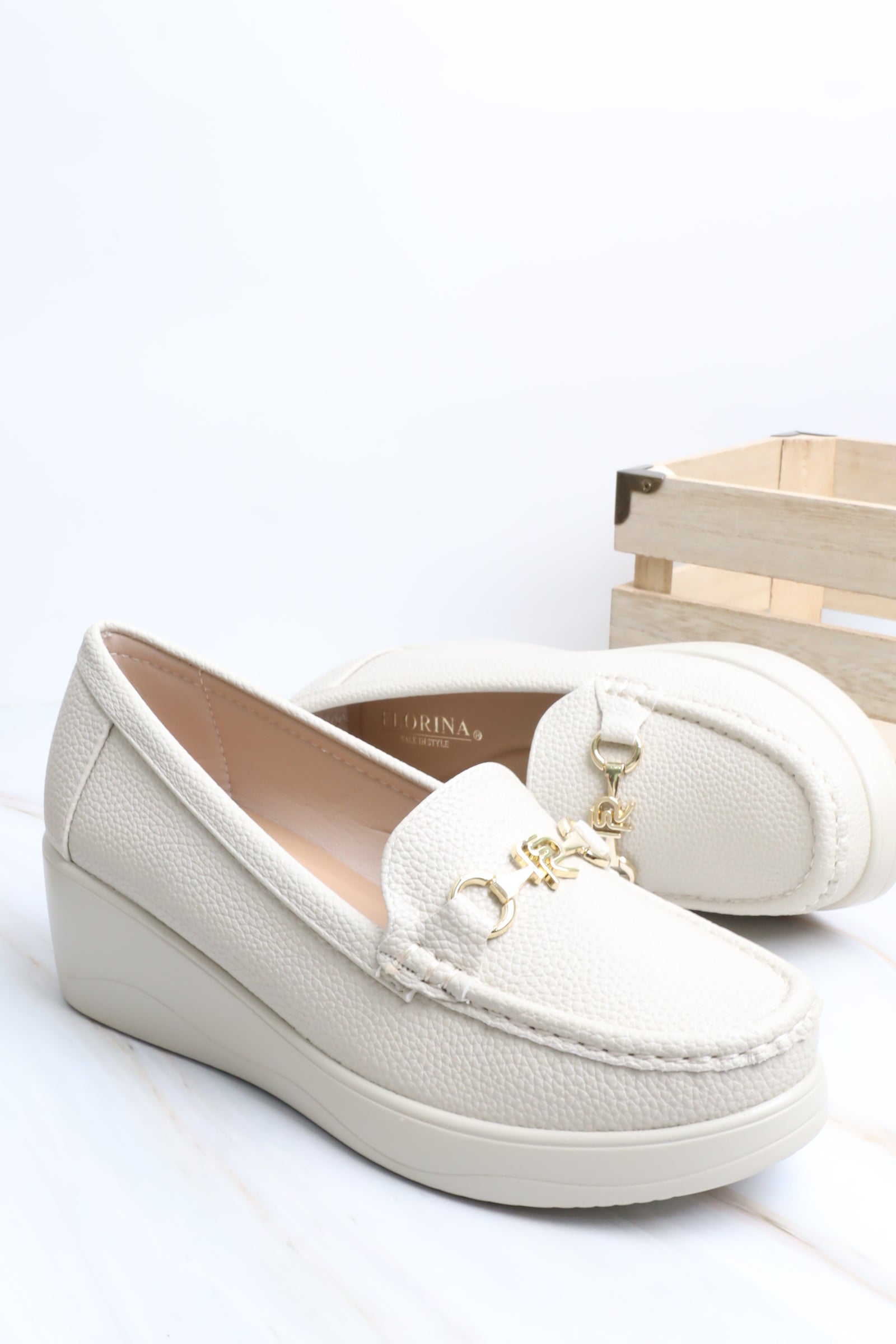 حذاء نسائي 26041