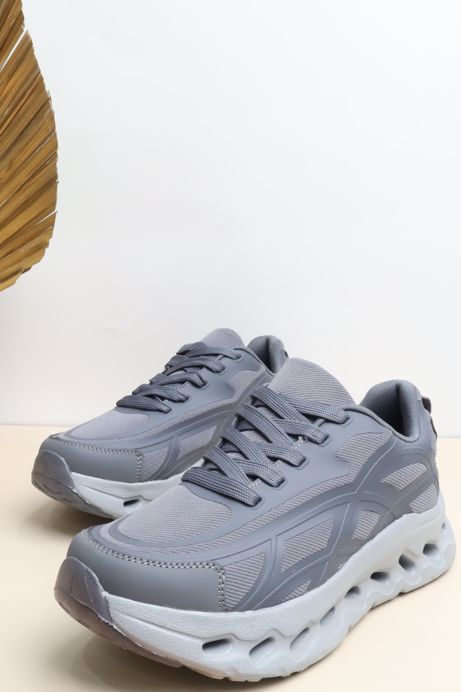 حذاء نسائي رياضي 76925