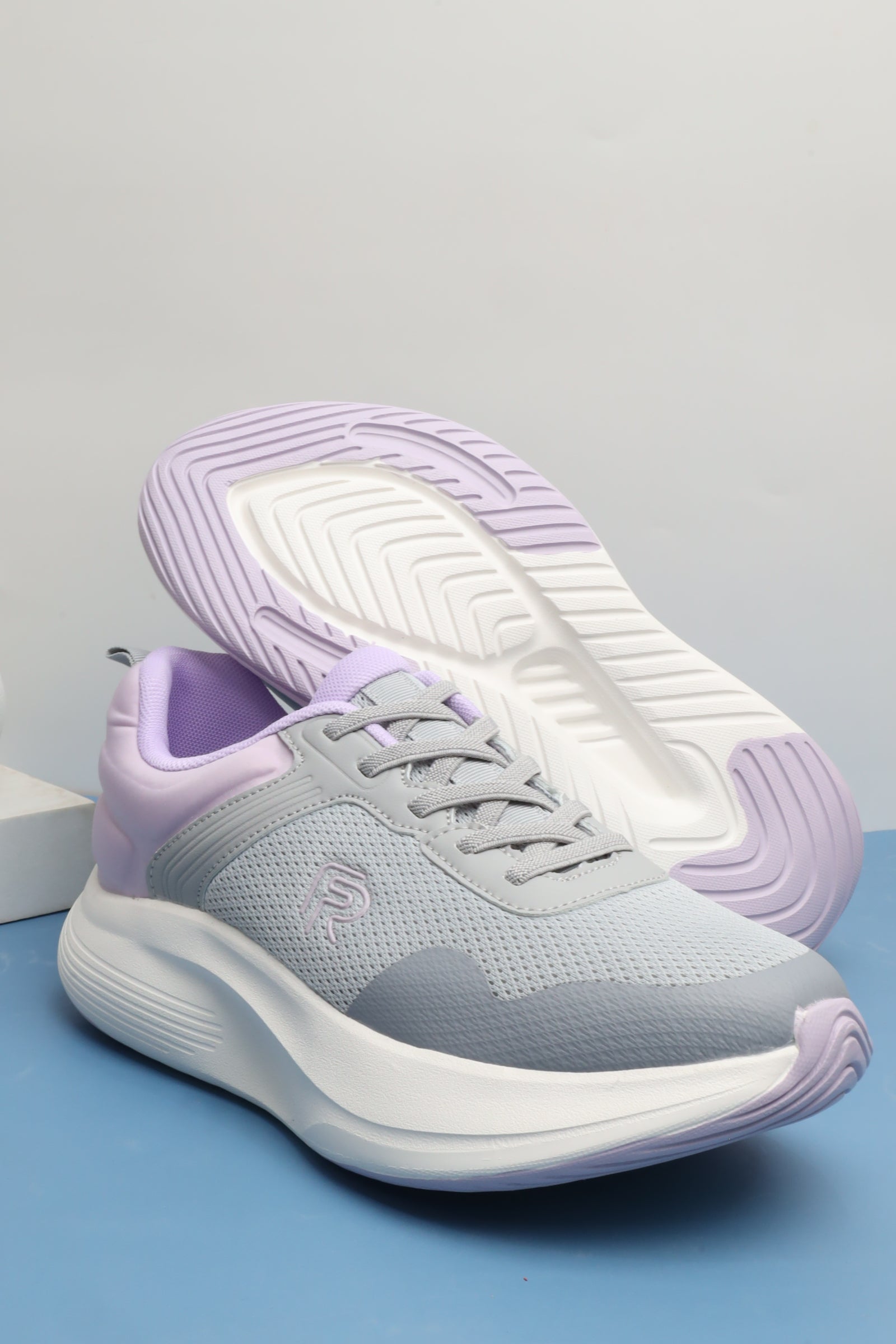 حذاء نسائي رياضي 76935