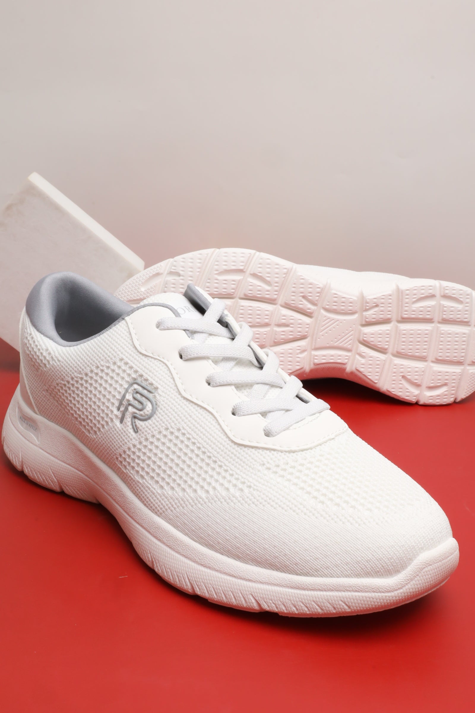 حذاء نسائي رياضي 126025