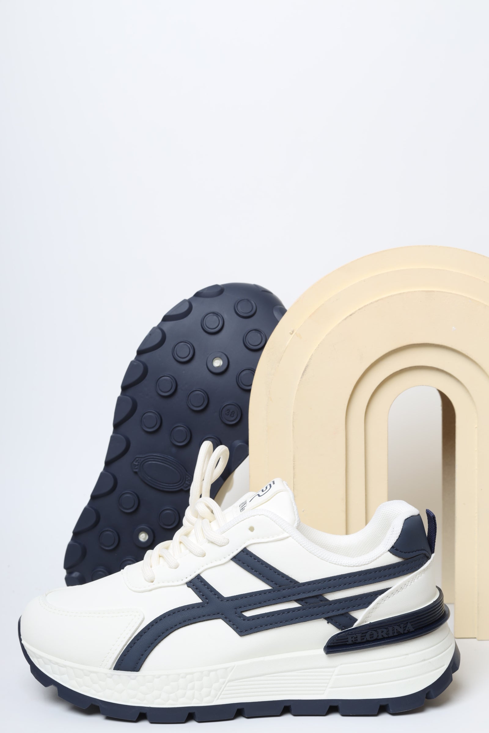 حذاء نسائي رياضي 11157