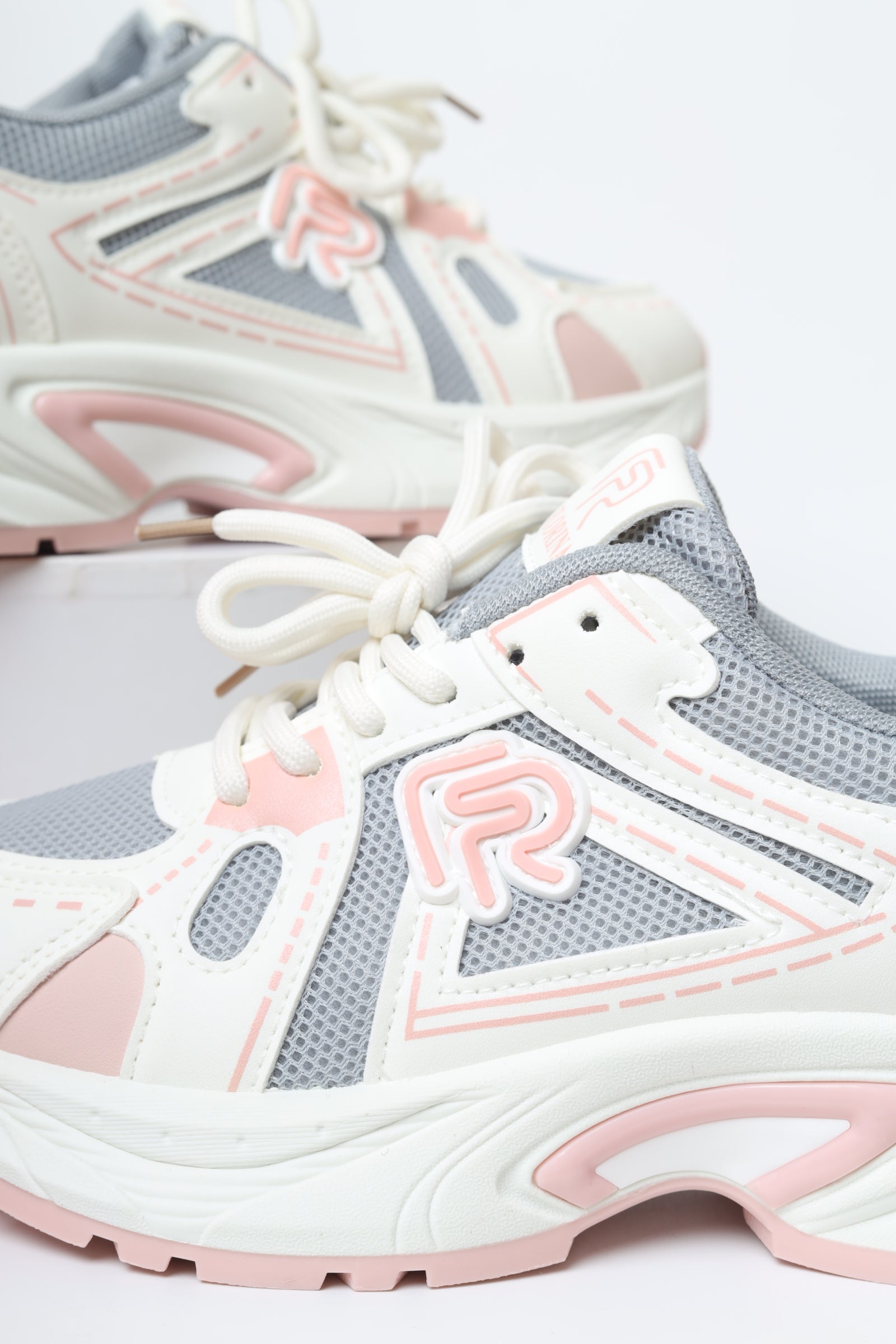 حذاء نسائي رياضي 11159