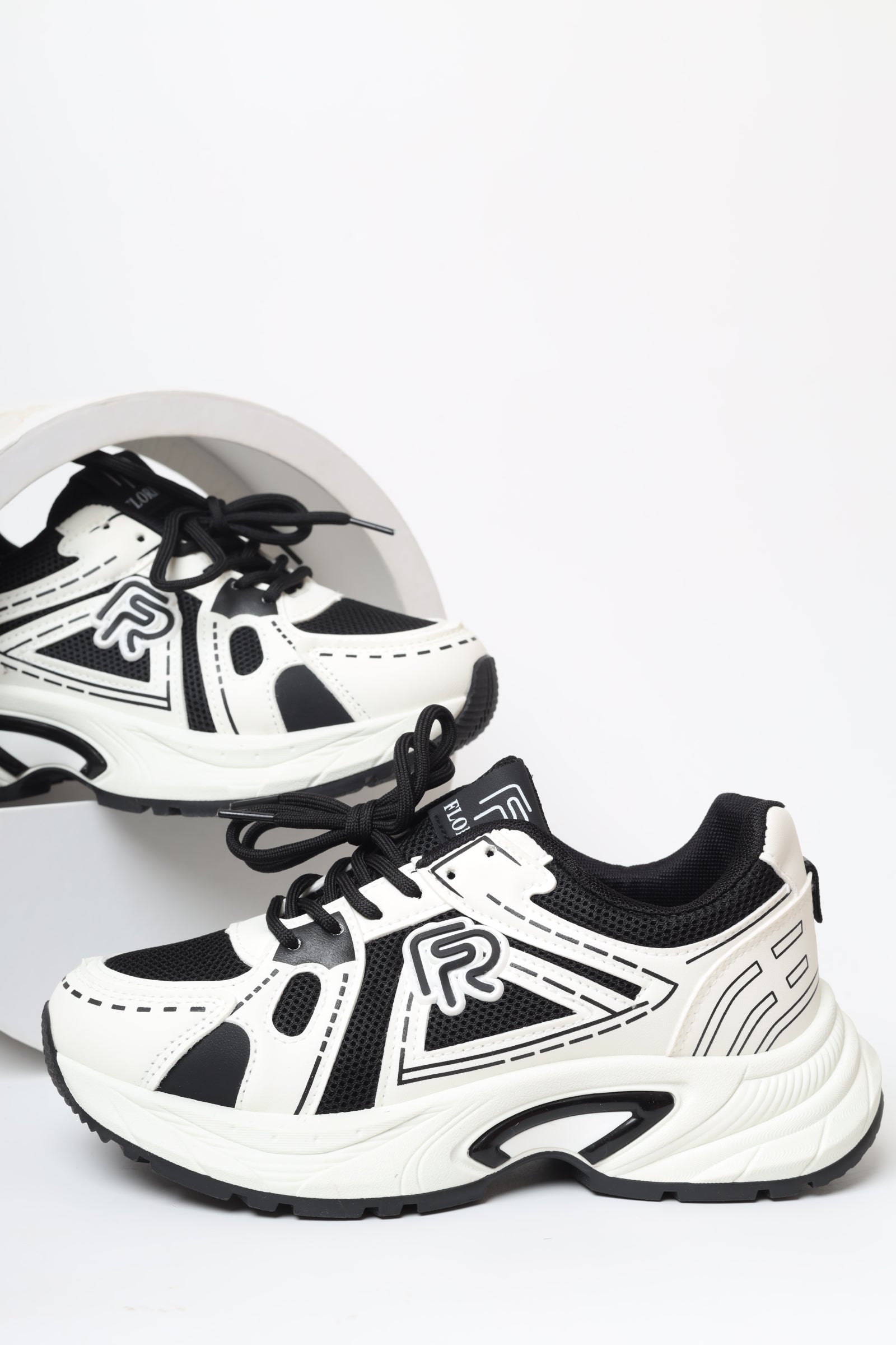 حذاء نسائي رياضي 11159