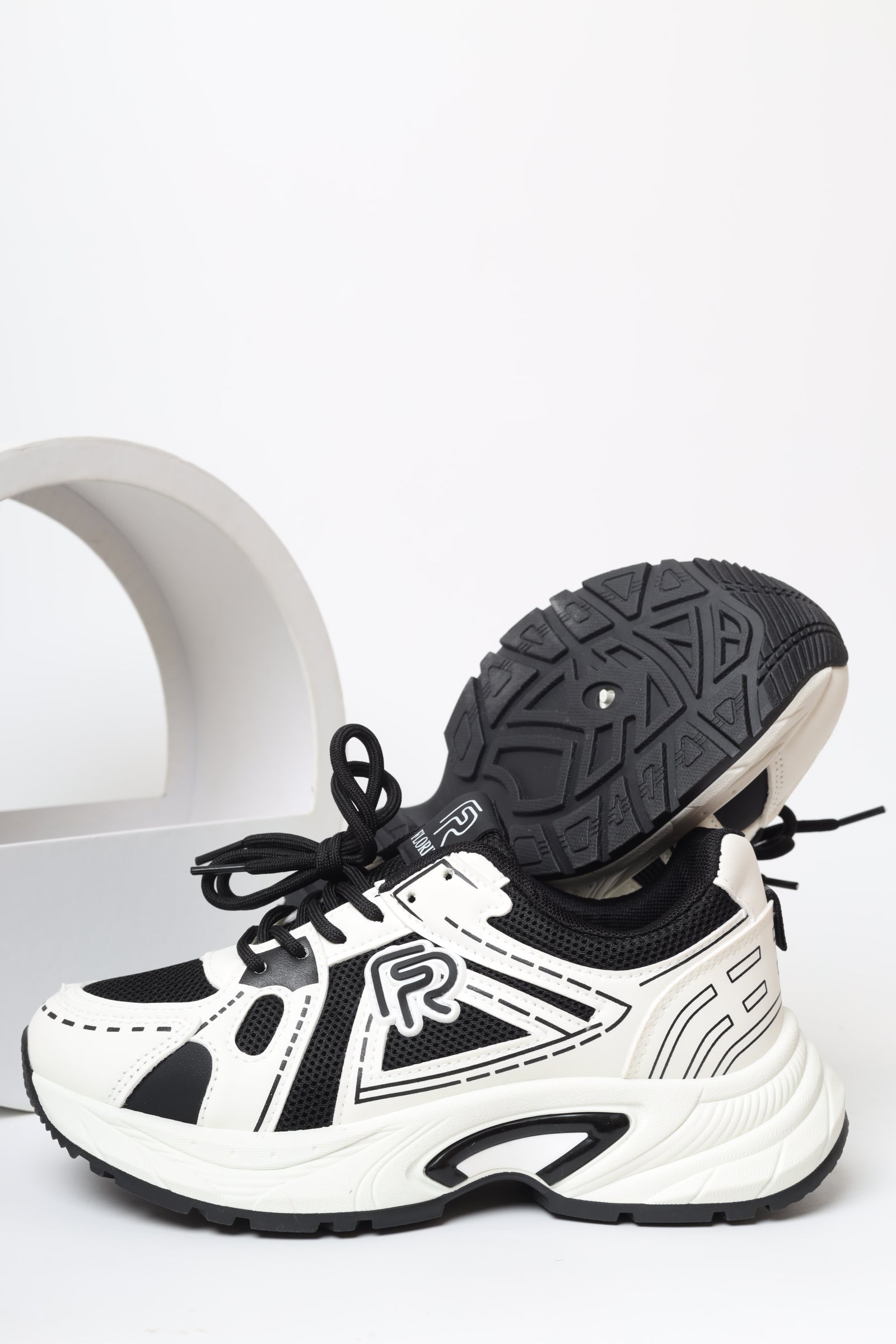 حذاء نسائي رياضي 11159