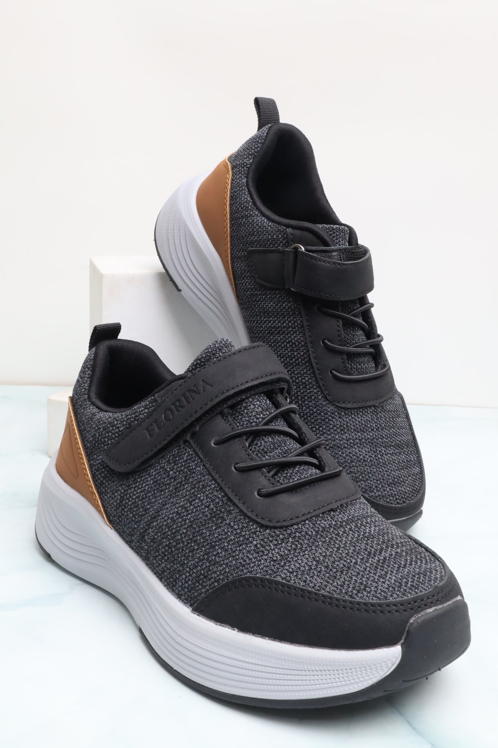 حذاء أطفالي رياضي 38113