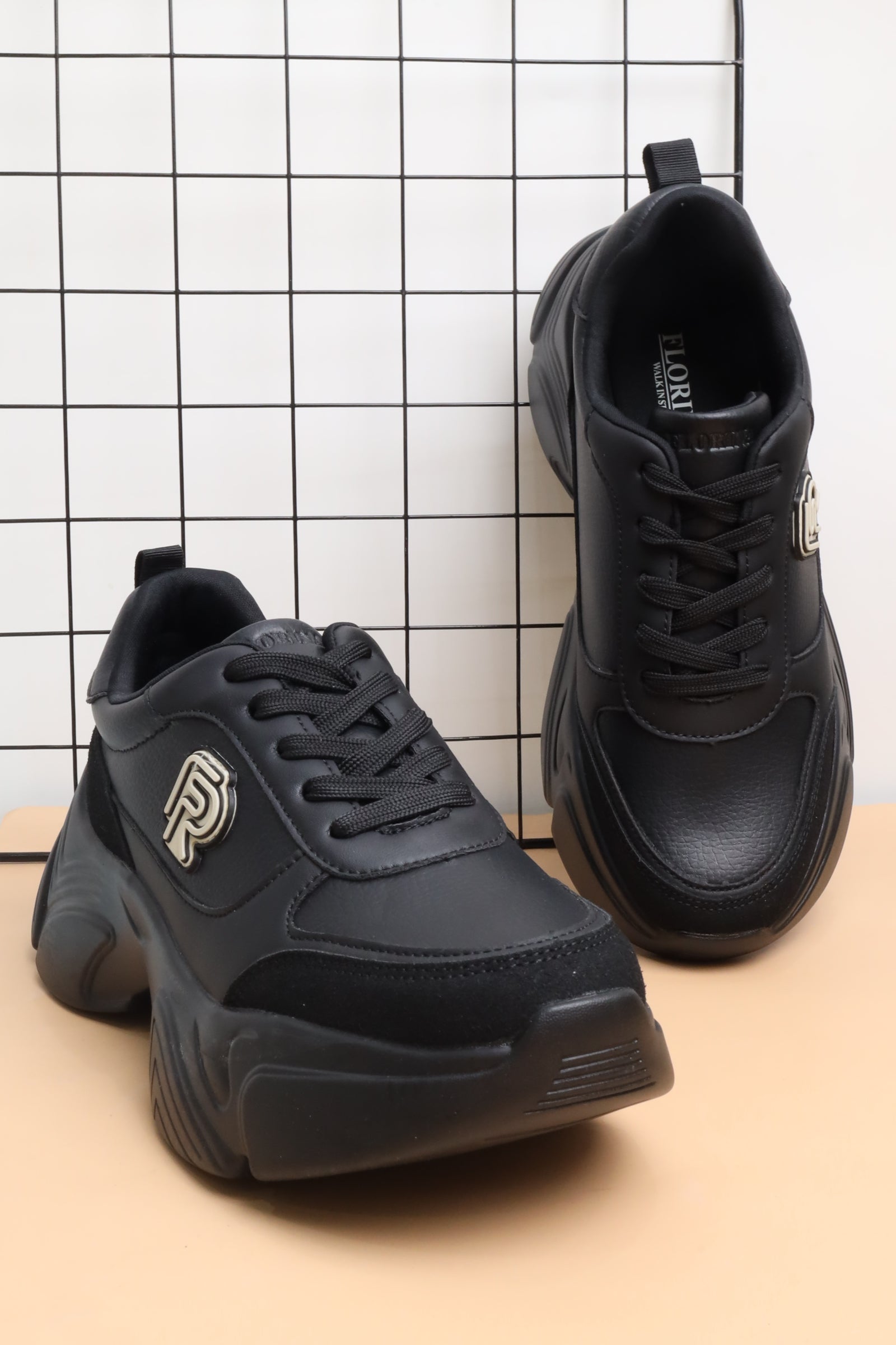 حذاء نسائي رياضي 126502