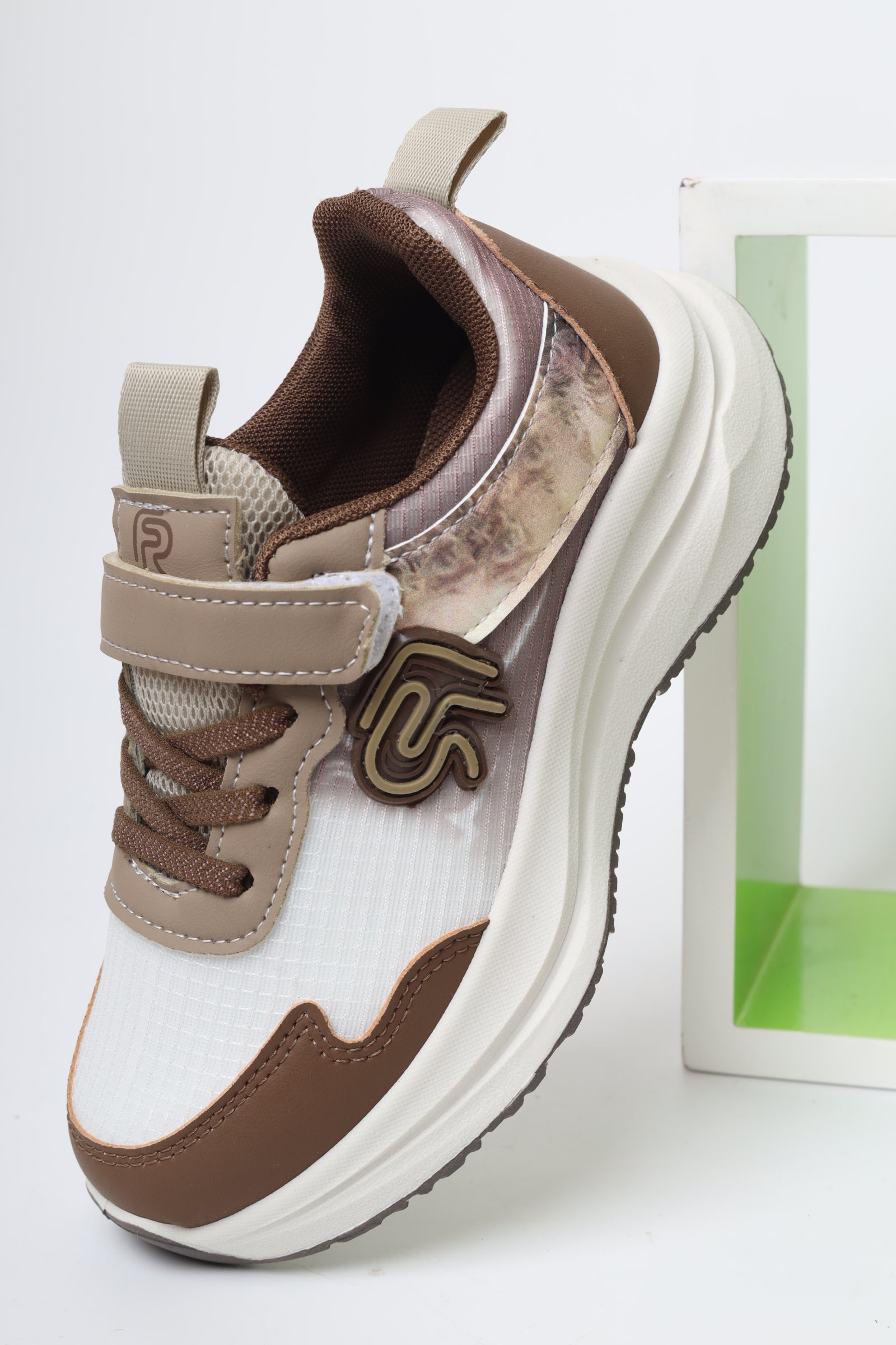 حذاء أطفالي رياضي 12139