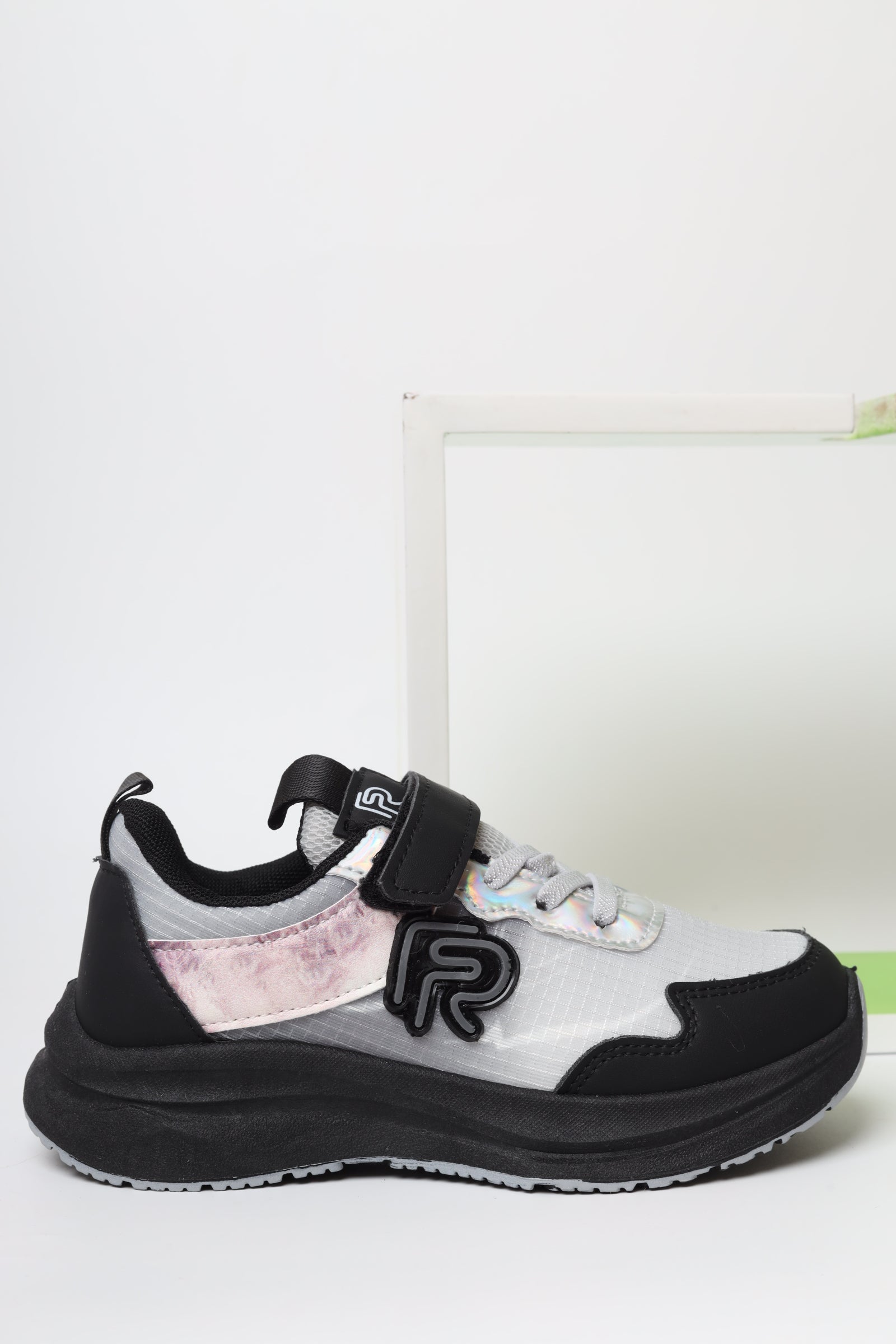 حذاء أطفالي رياضي 12139