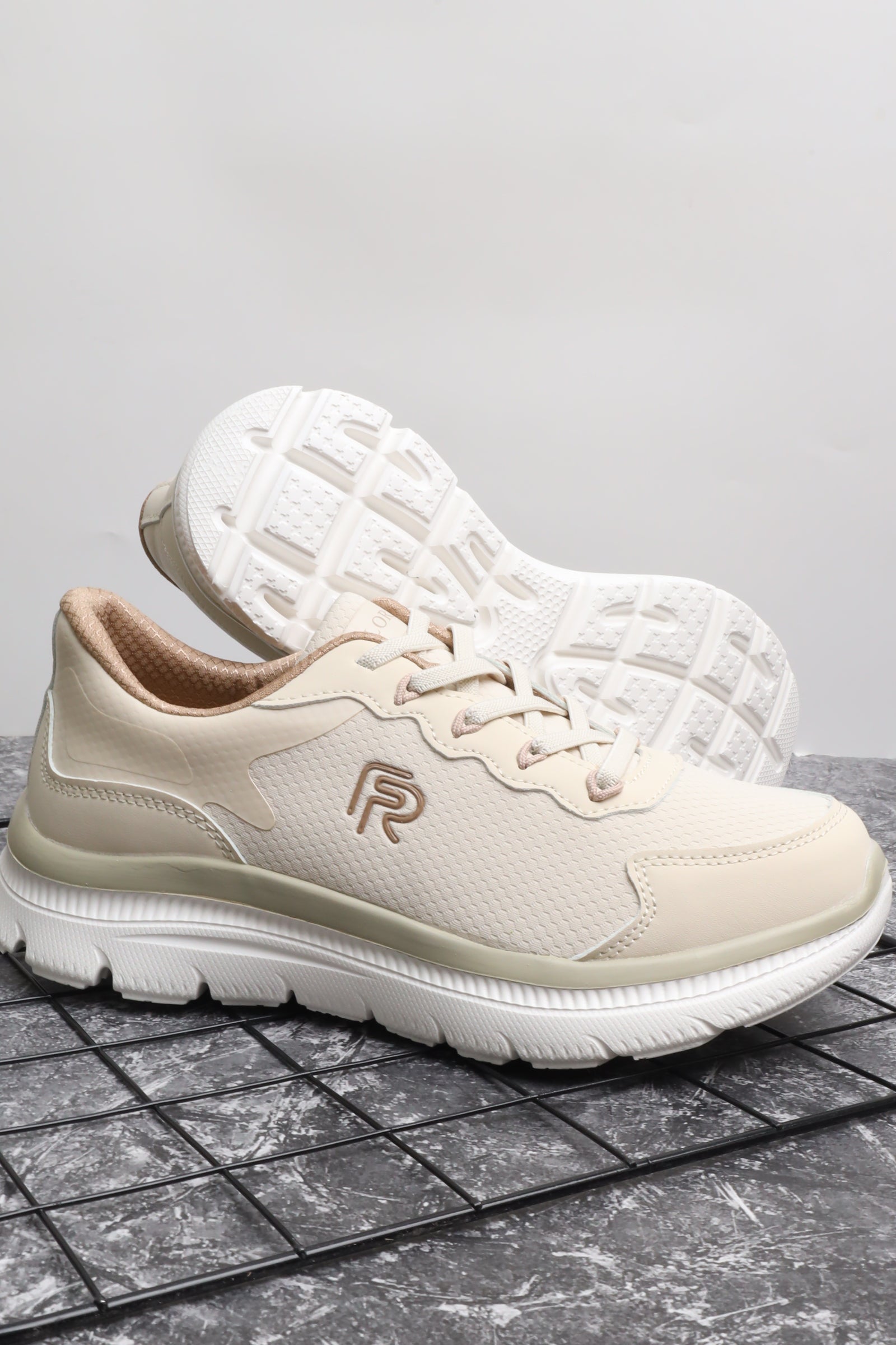 حذاء نسائي رياضي 126015