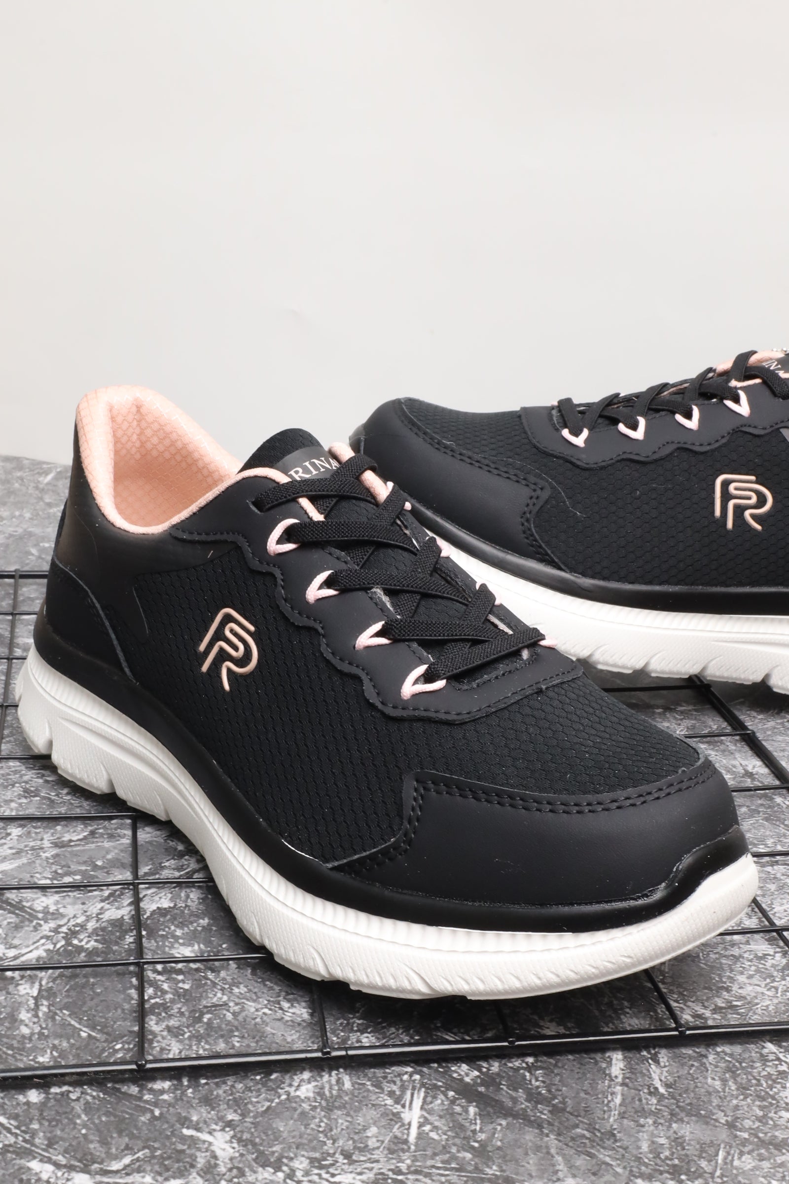 حذاء نسائي رياضي 126015