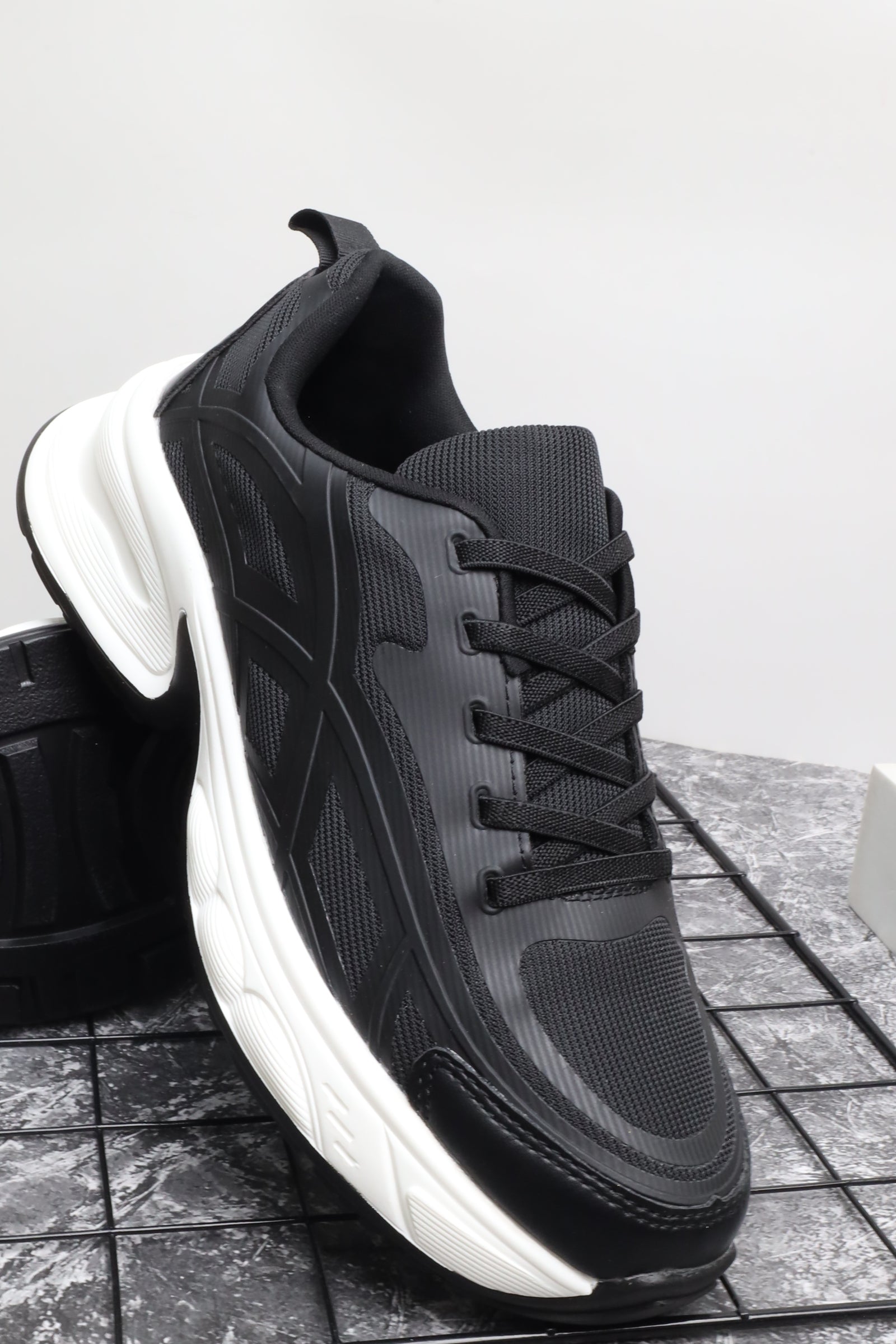 Women's Athletic Shoes 126012