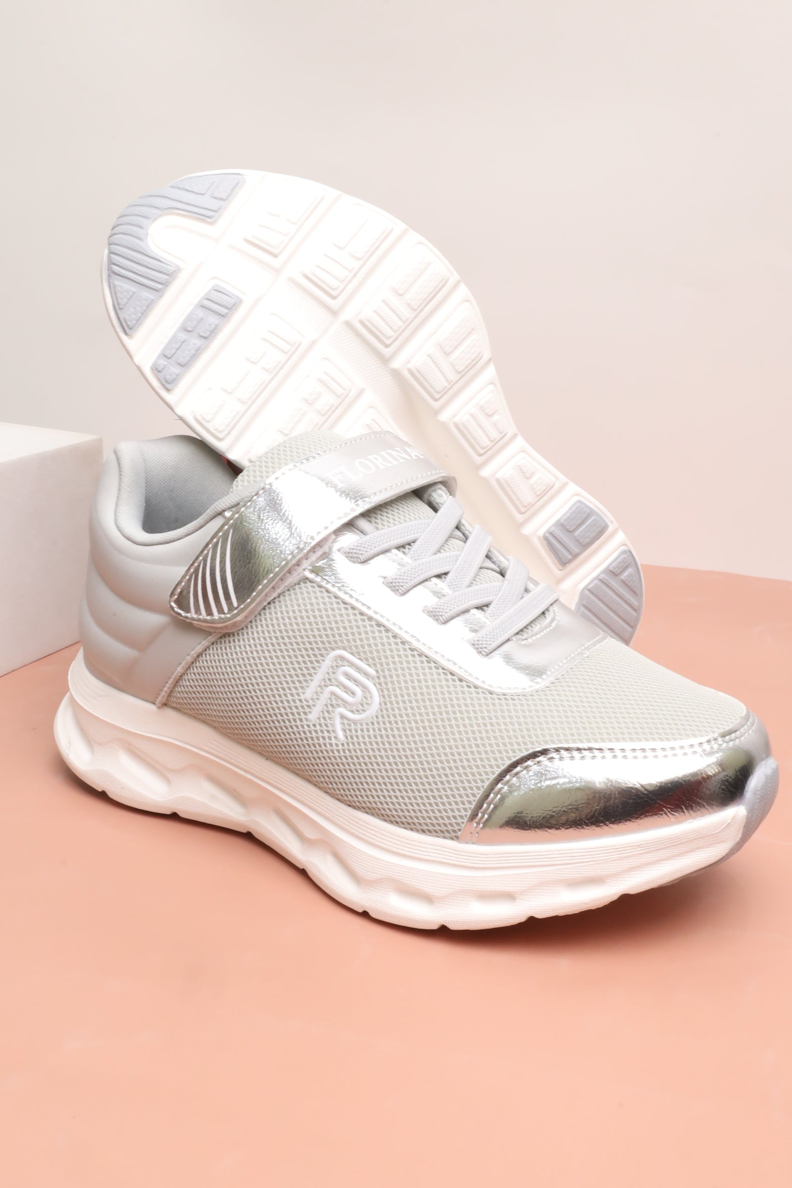 حذاء أطفالي رياضي 38101