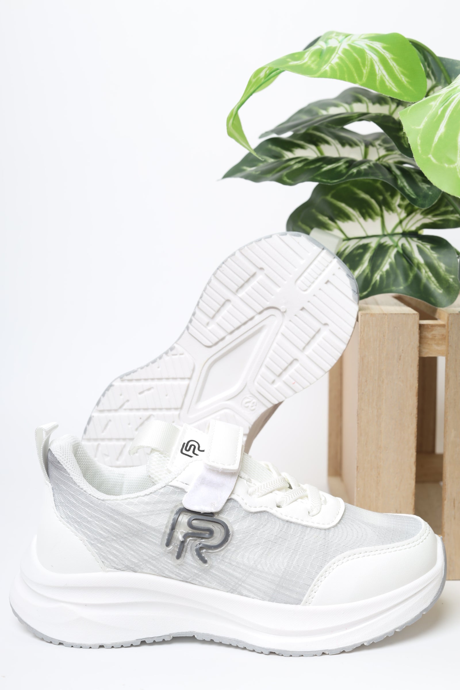 حذاء أطفالي رياضي 12134