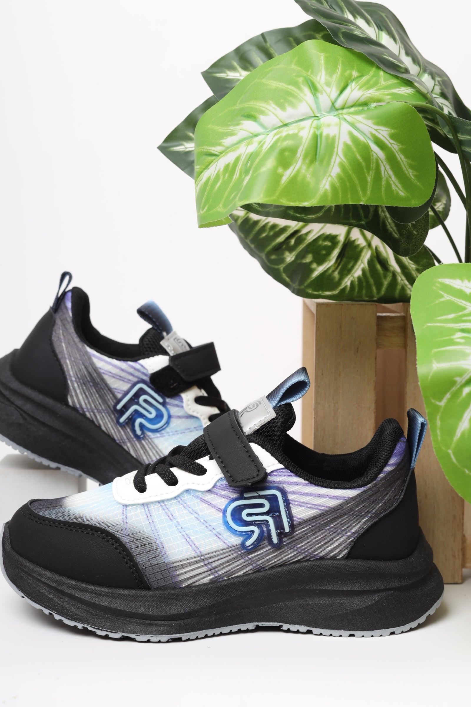 حذاء أطفالي رياضي 12134