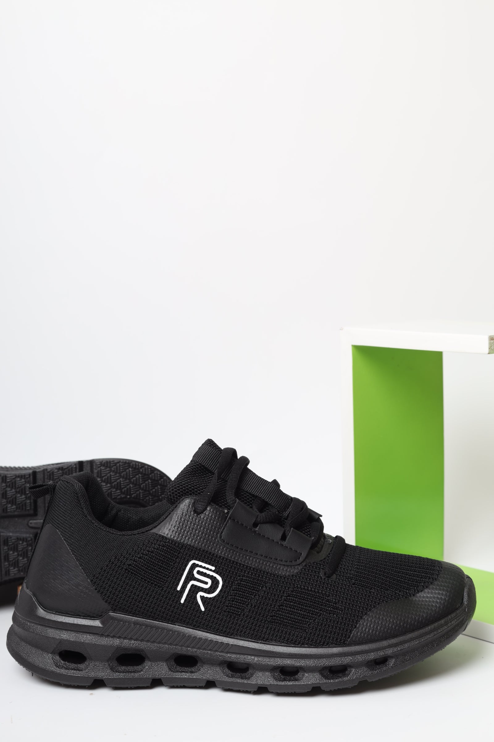 حذاء رياضي 23304