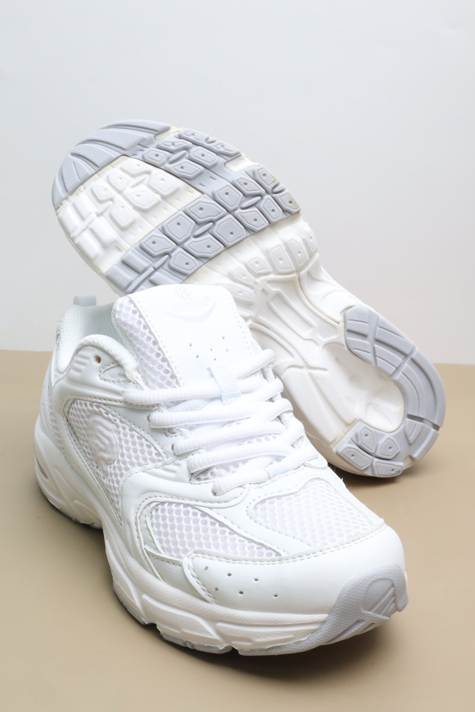 حذاء نسائي رياضي 76934