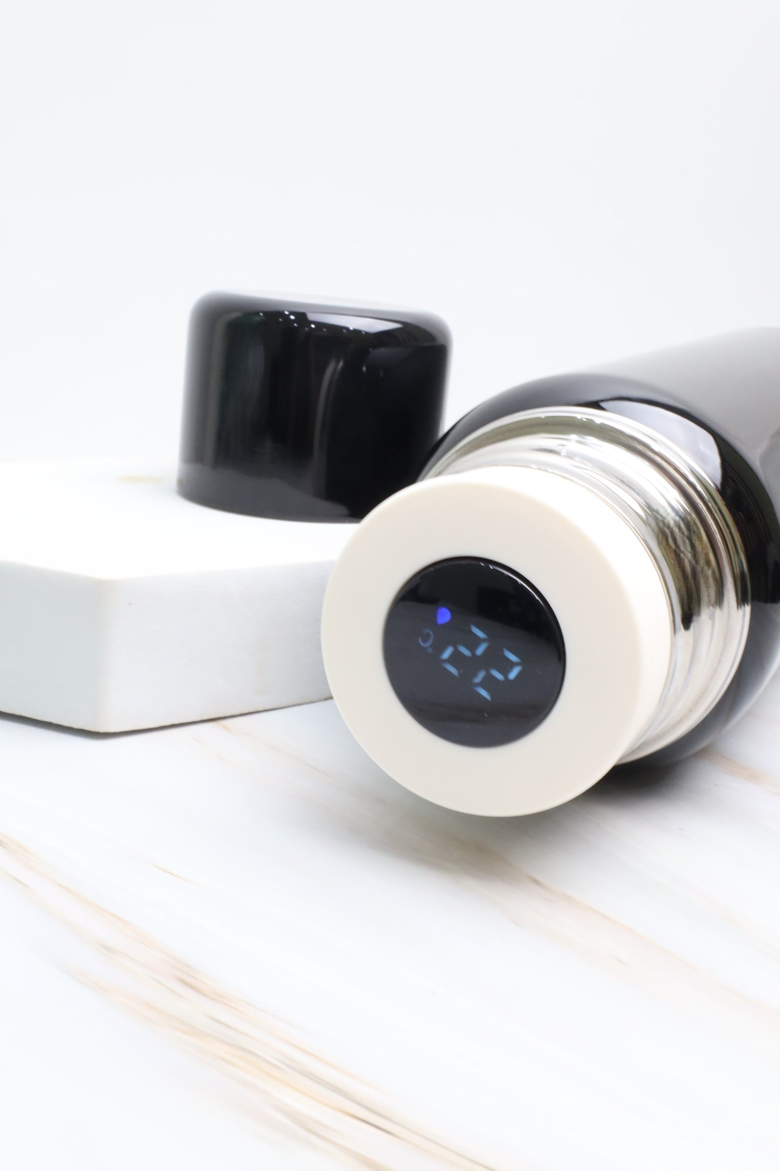 زجاجة مياه ذكية 2012