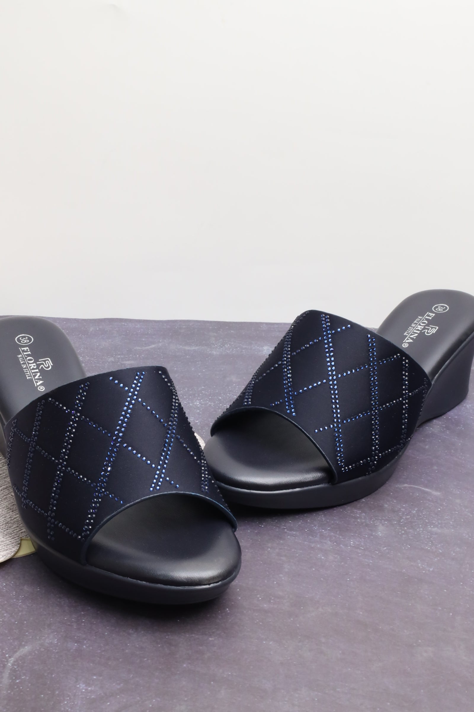 صندل نسائي 26015