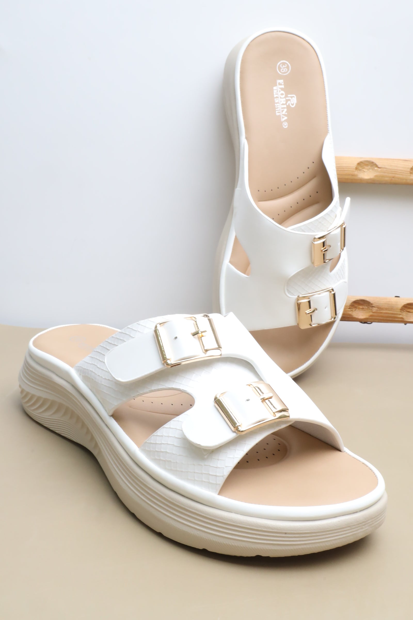 صندل نسائي 26008