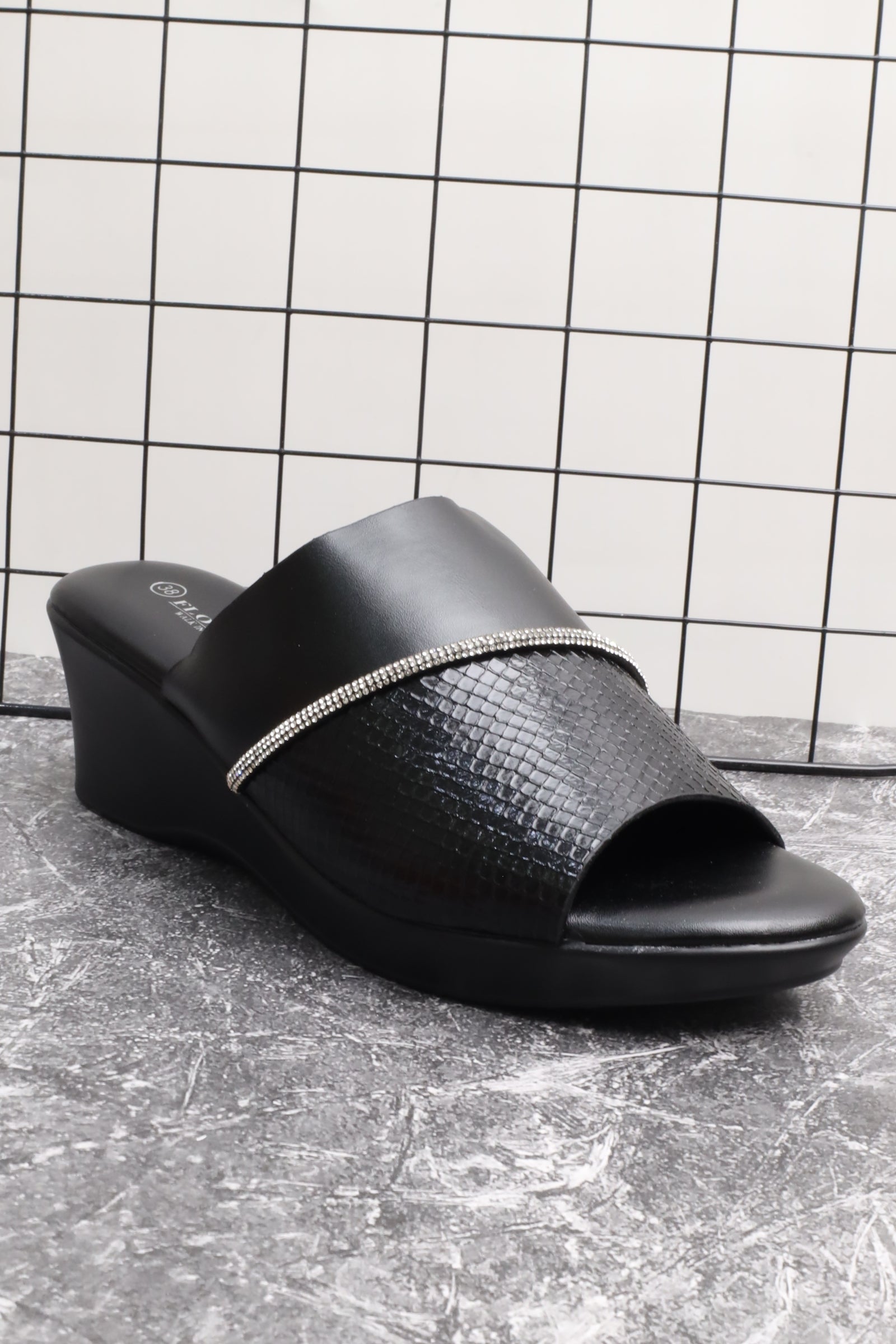 صندل نسائي 26009